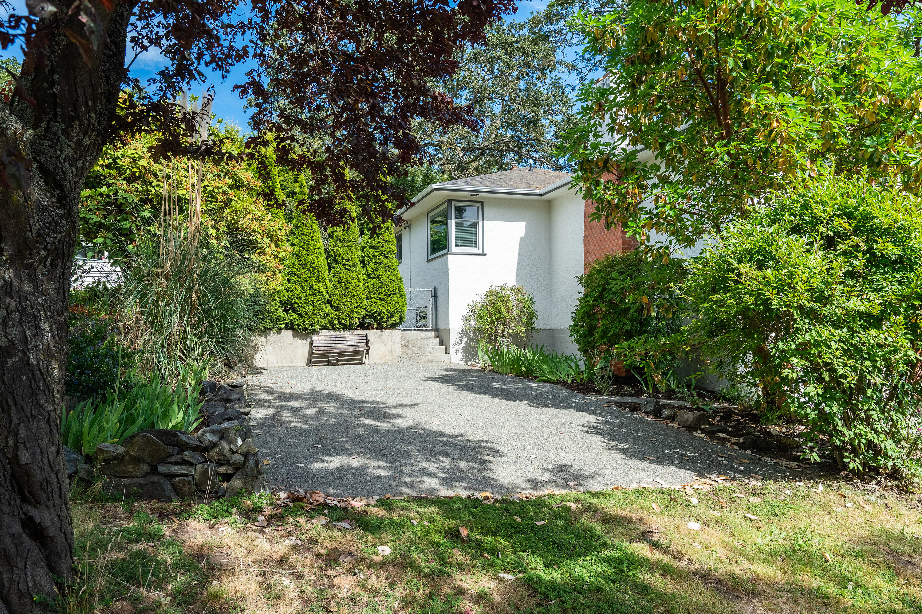 1110 Summit Avenue