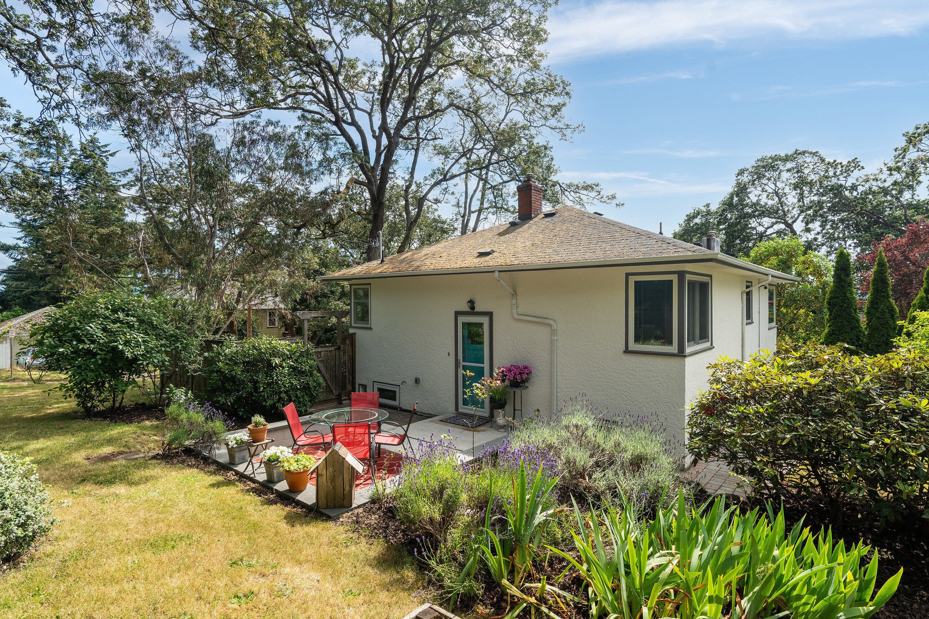 1110 Summit Avenue