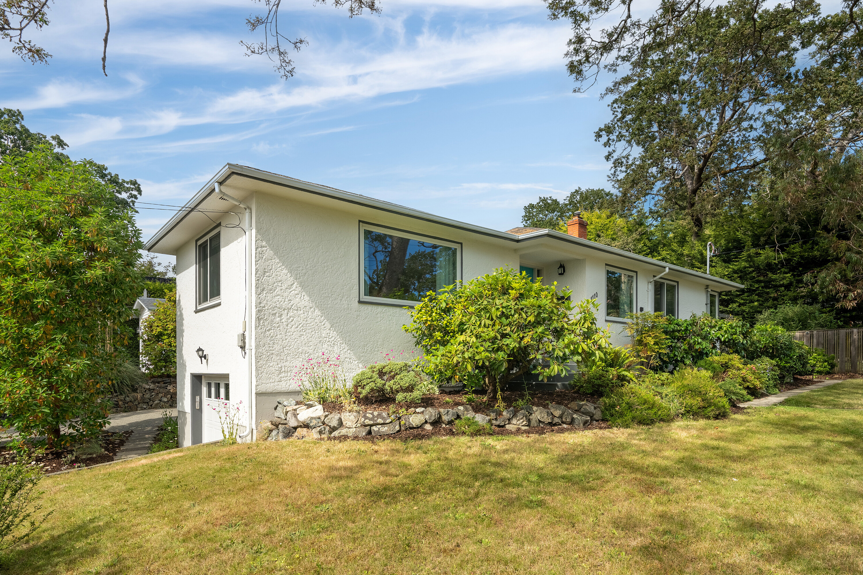 1110 Summit Avenue