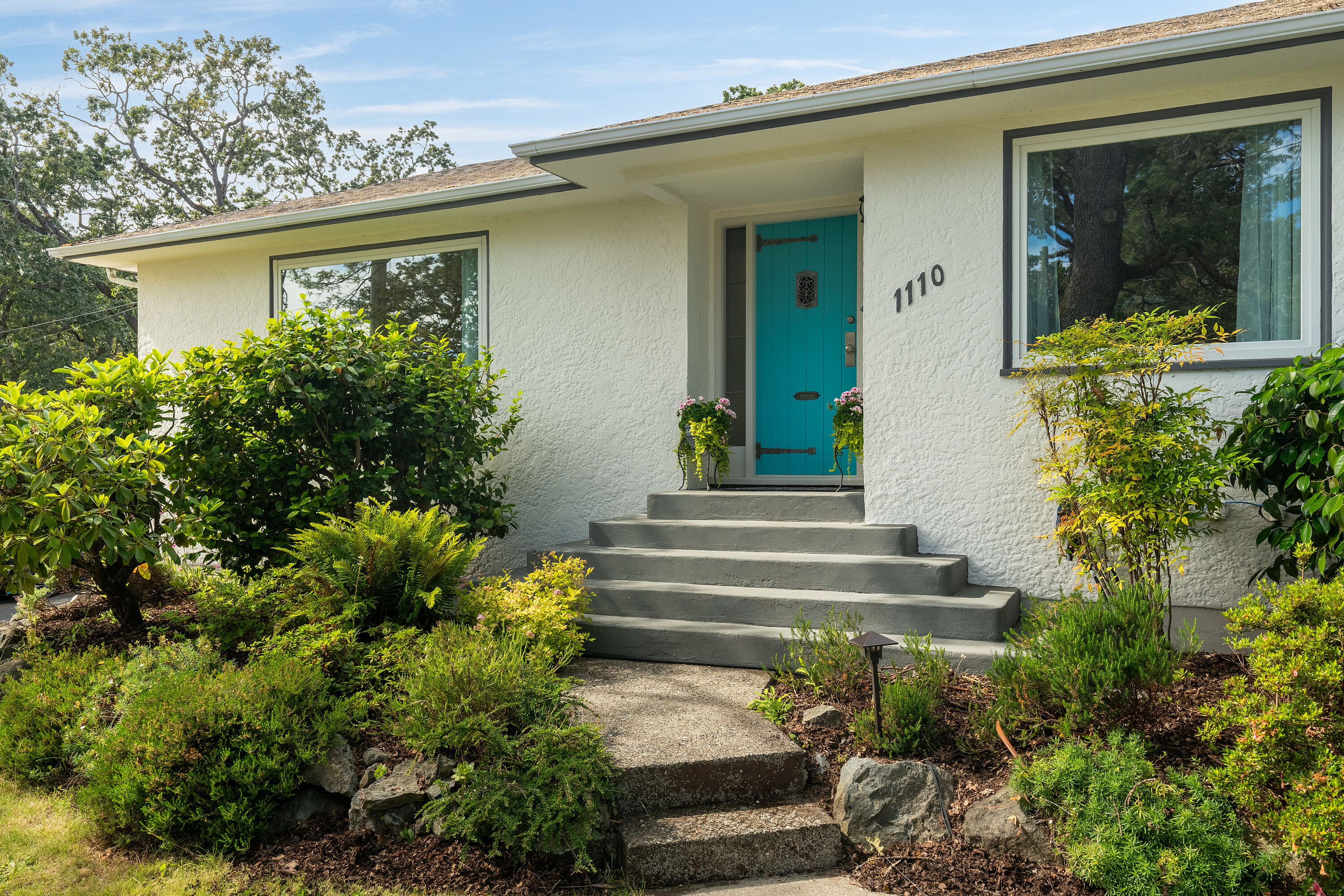 1110 Summit Avenue