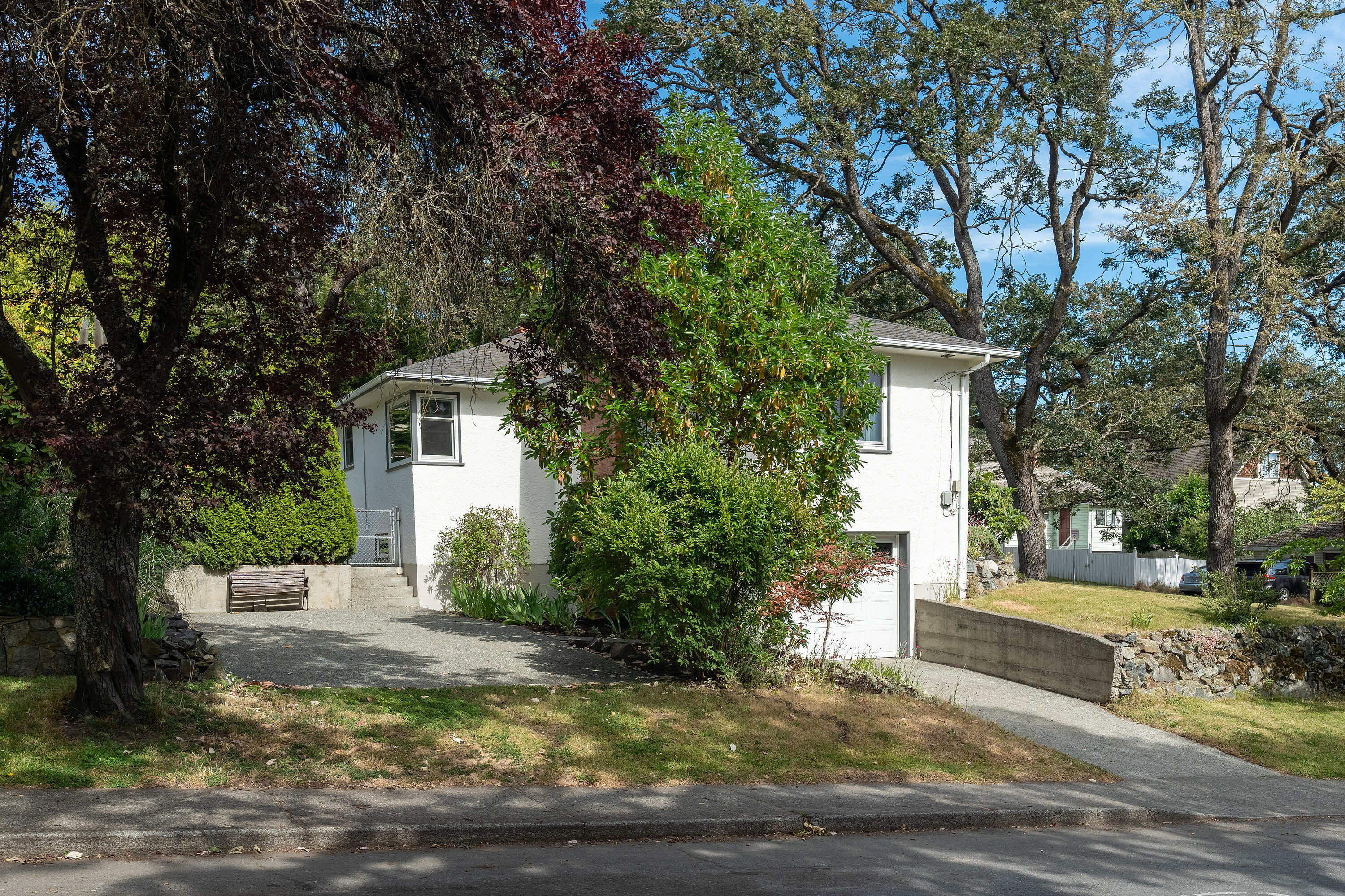 1110 Summit Avenue