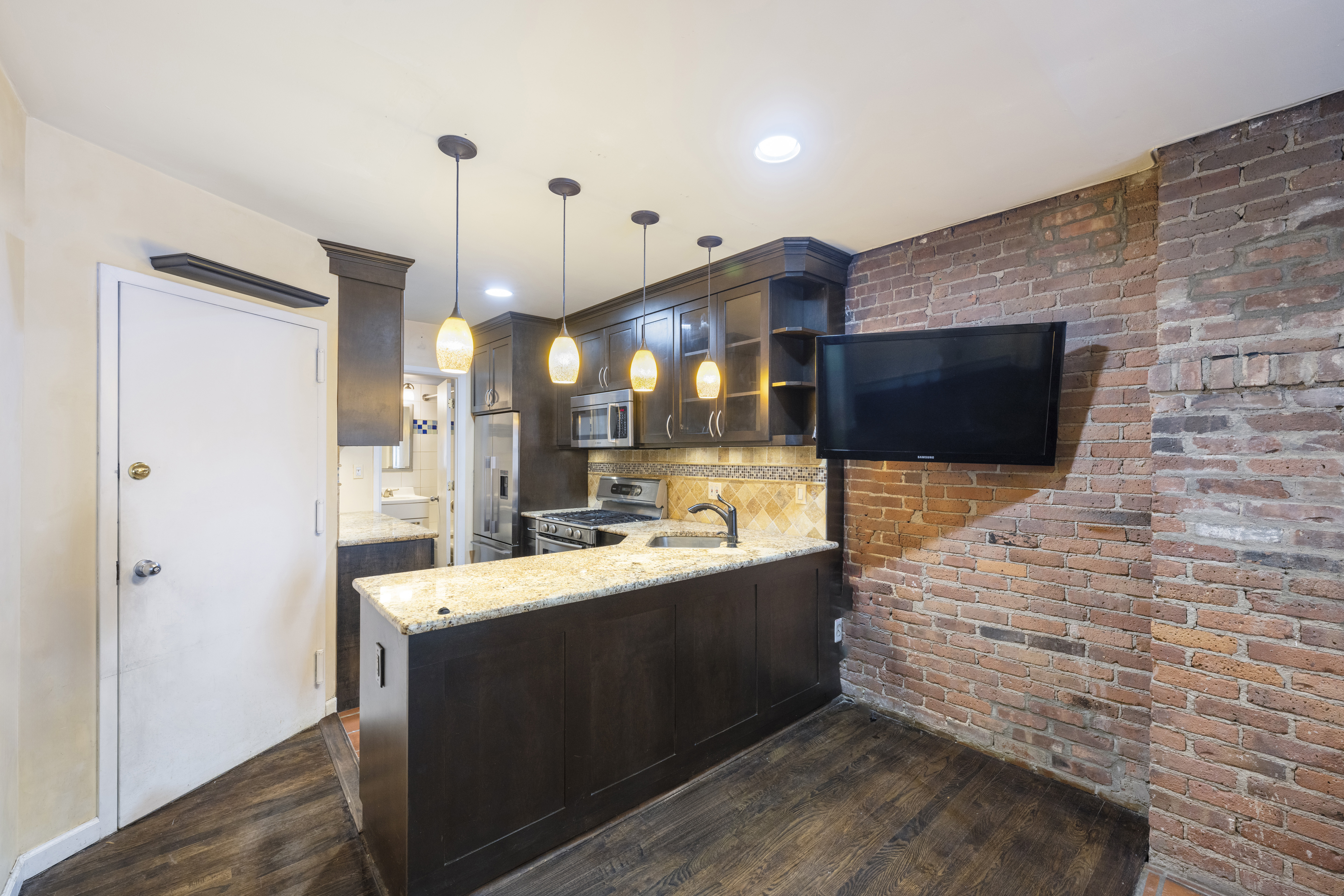 117 W 82nd Street 01