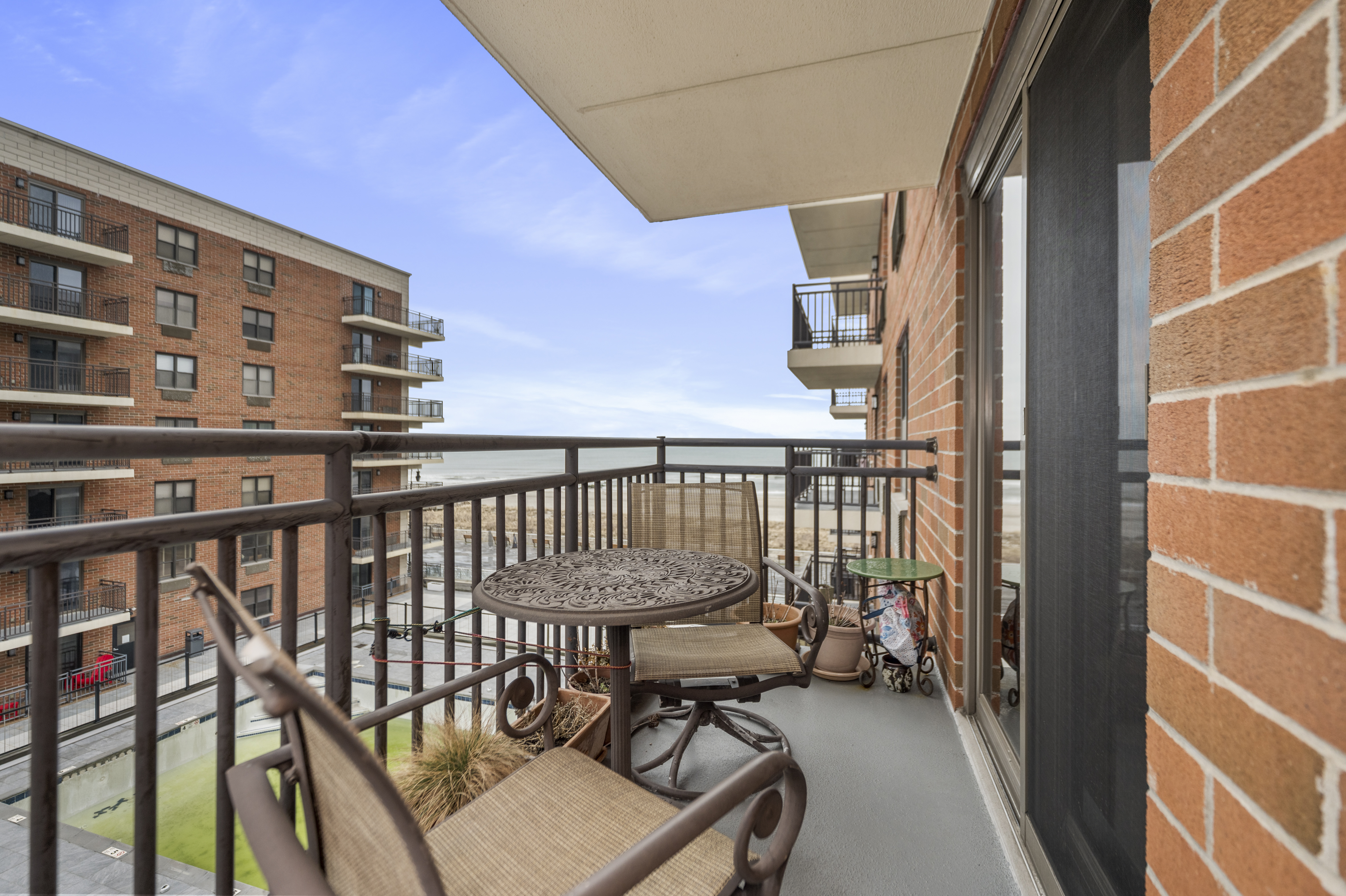 230 W Broadway Unit# 413