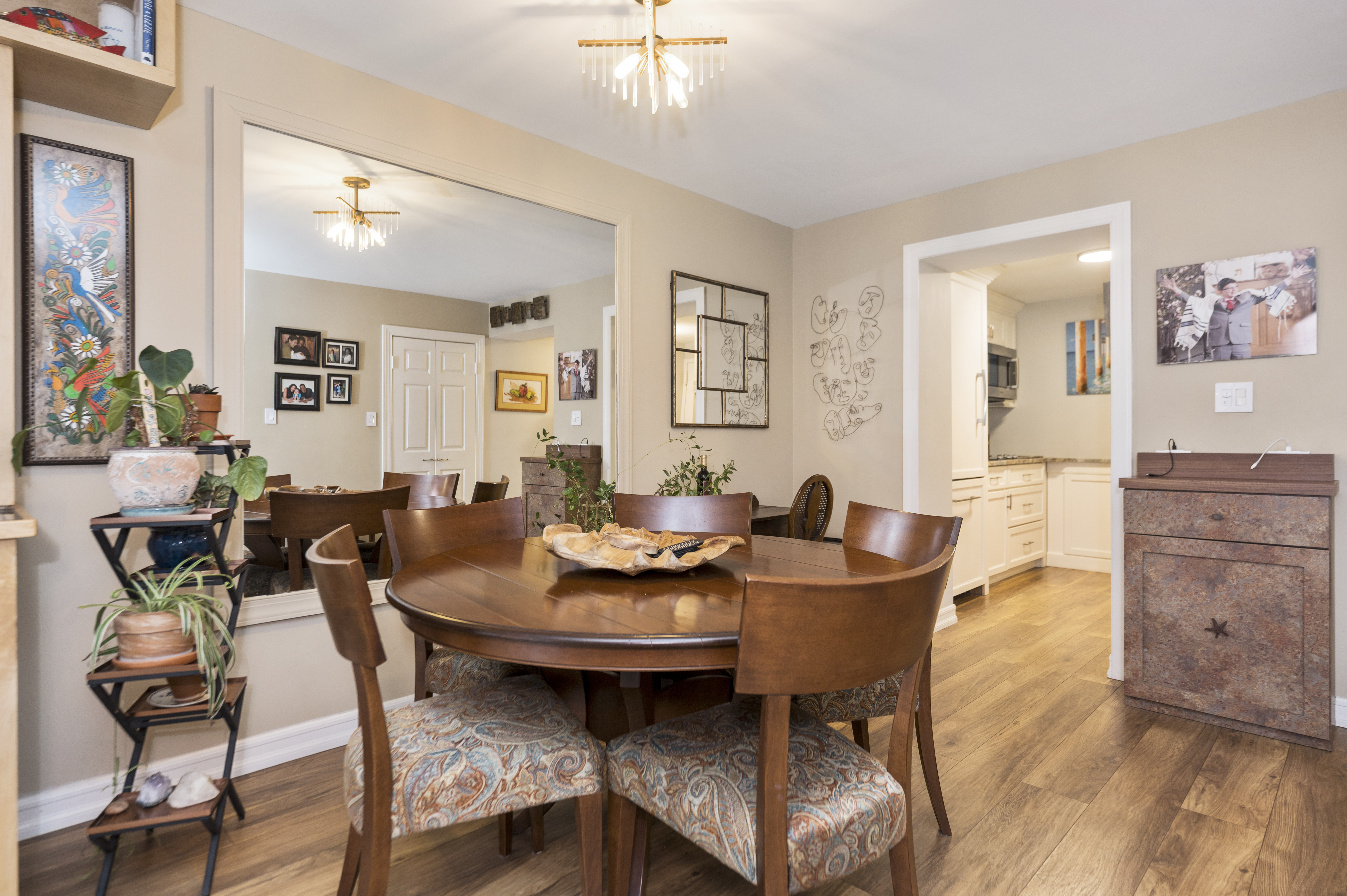 230 W Broadway Unit# 413