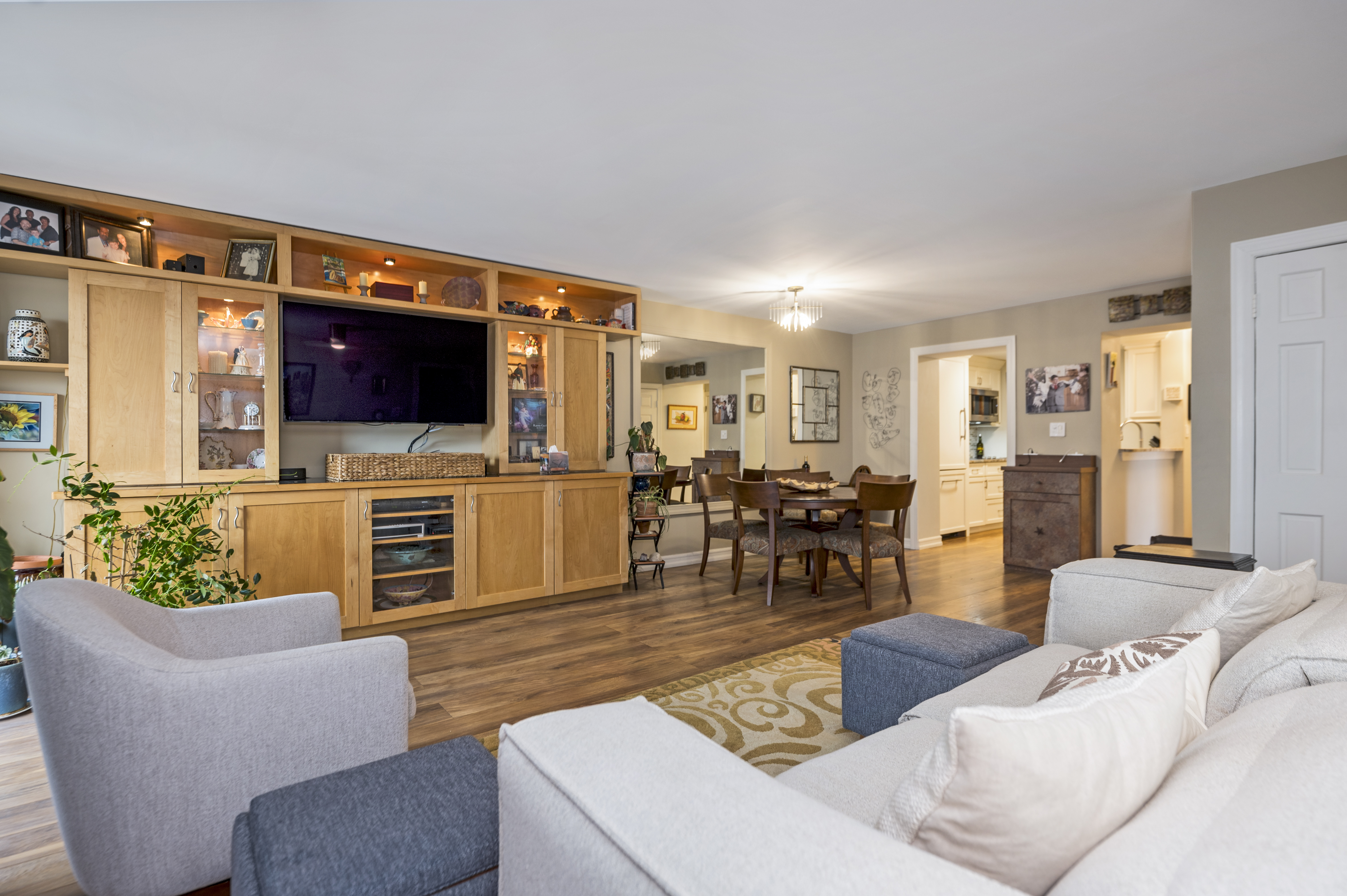 230 W Broadway Unit# 413