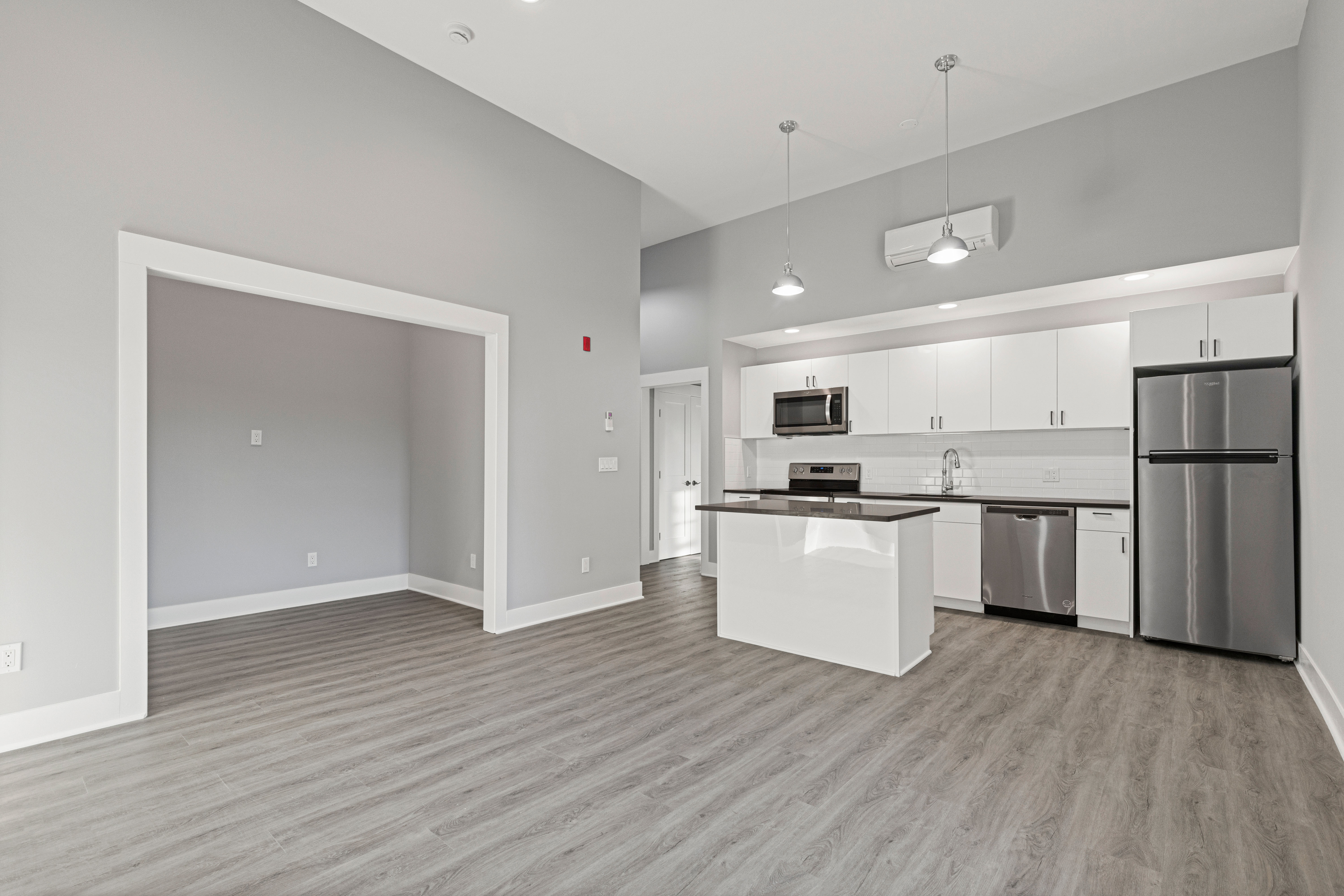 47 Beekman Avenue 34