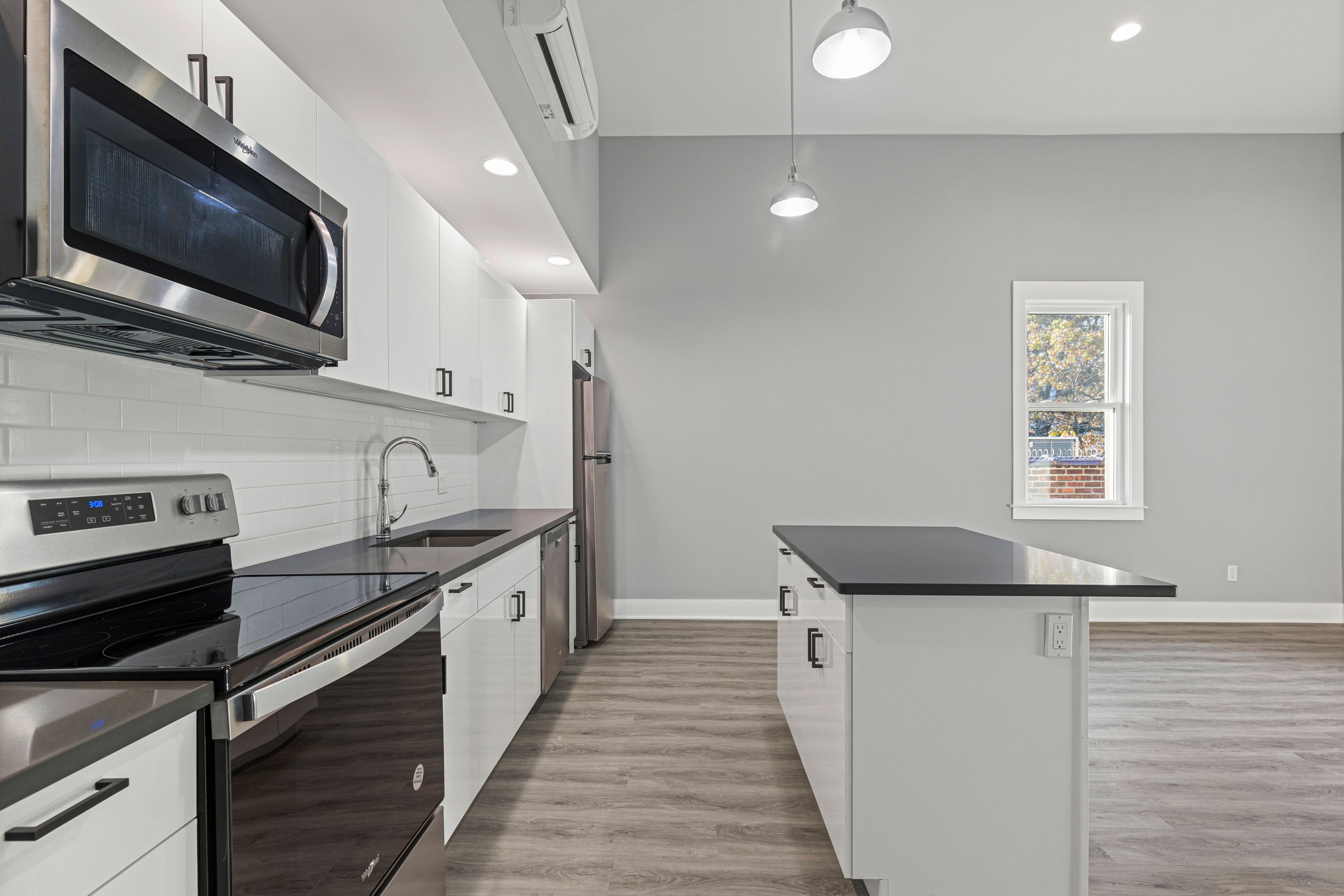 47 Beekman Avenue 34