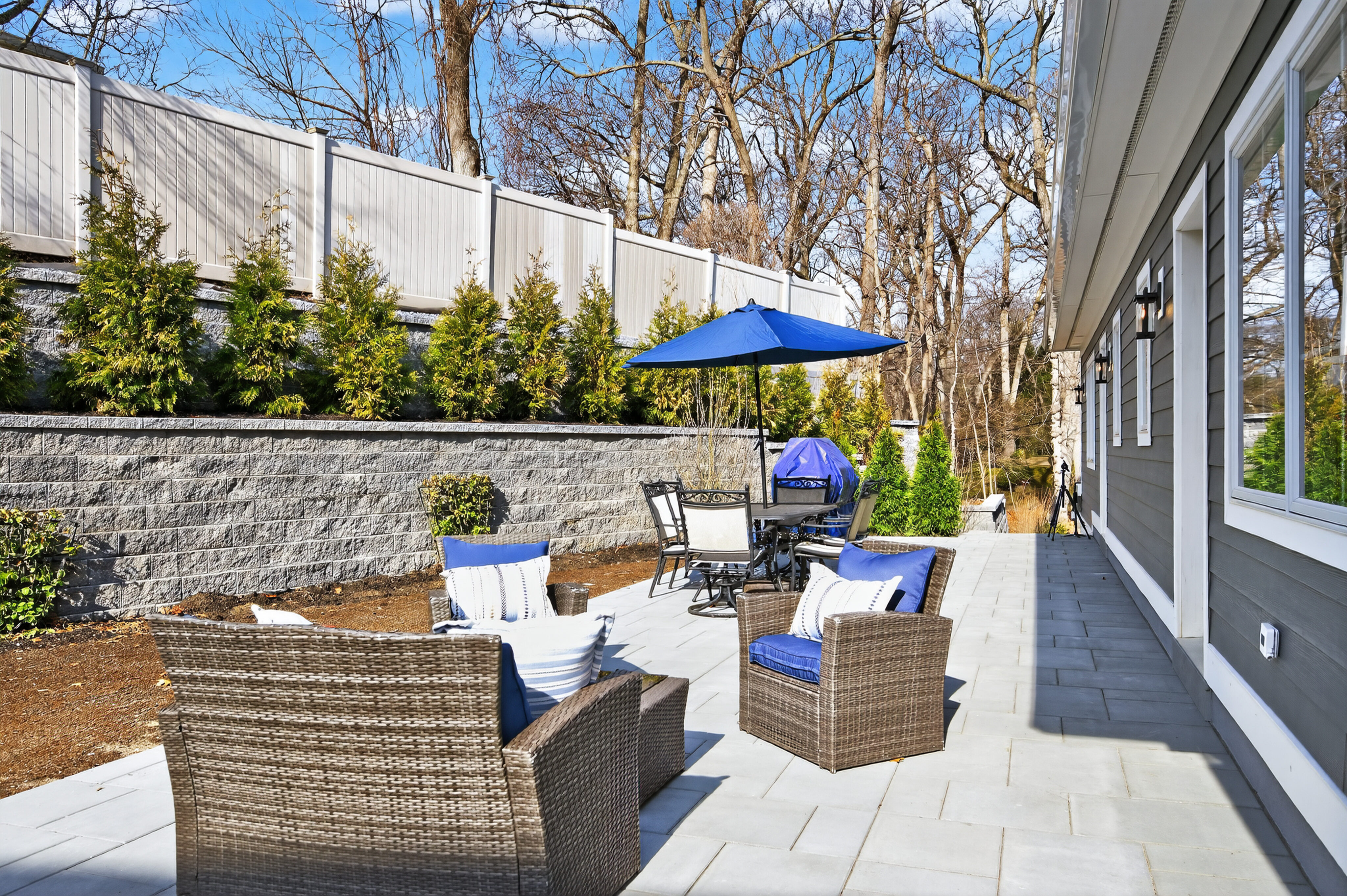 208 Cow Neck Road 