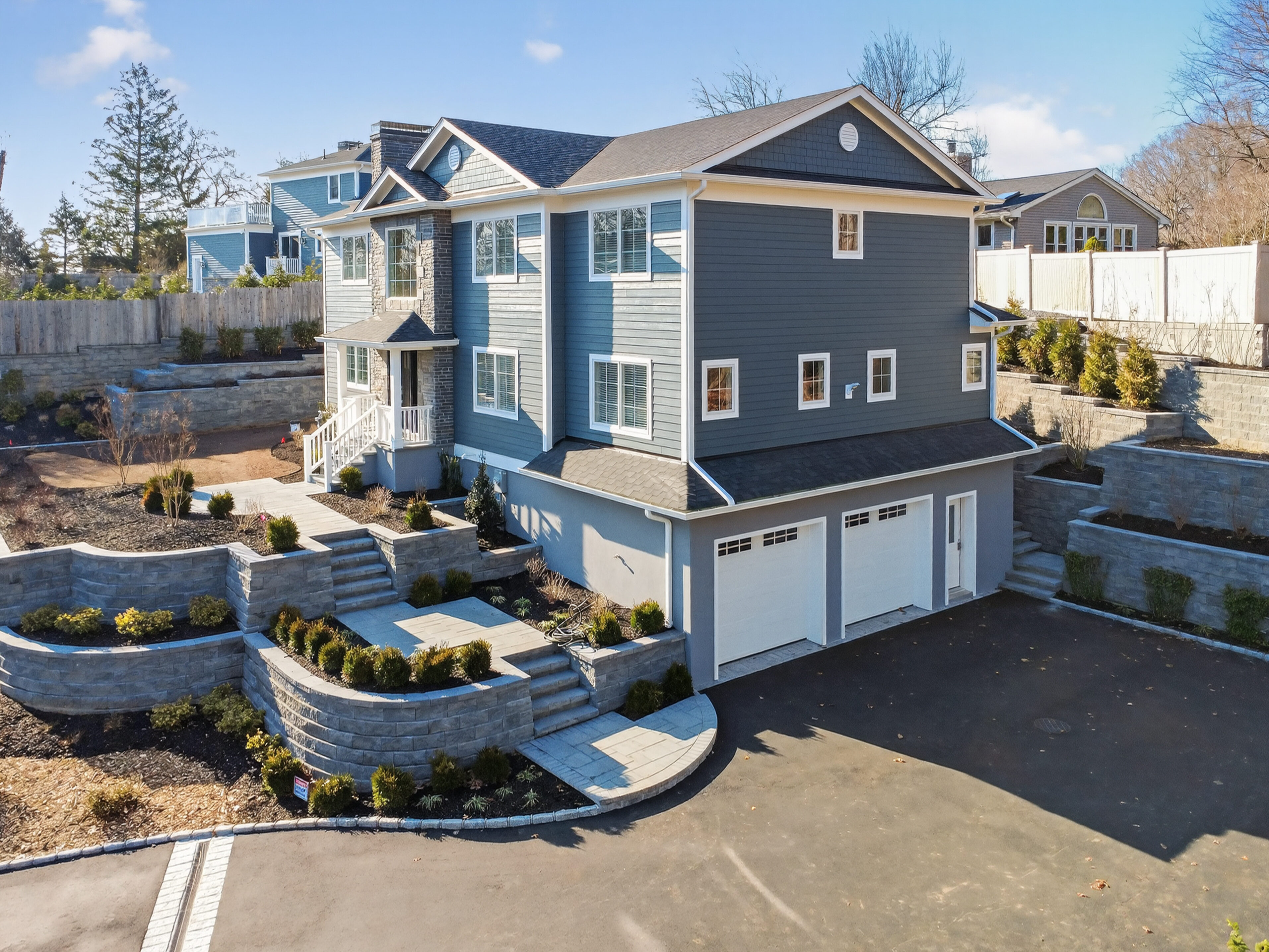 208 Cow Neck Road 