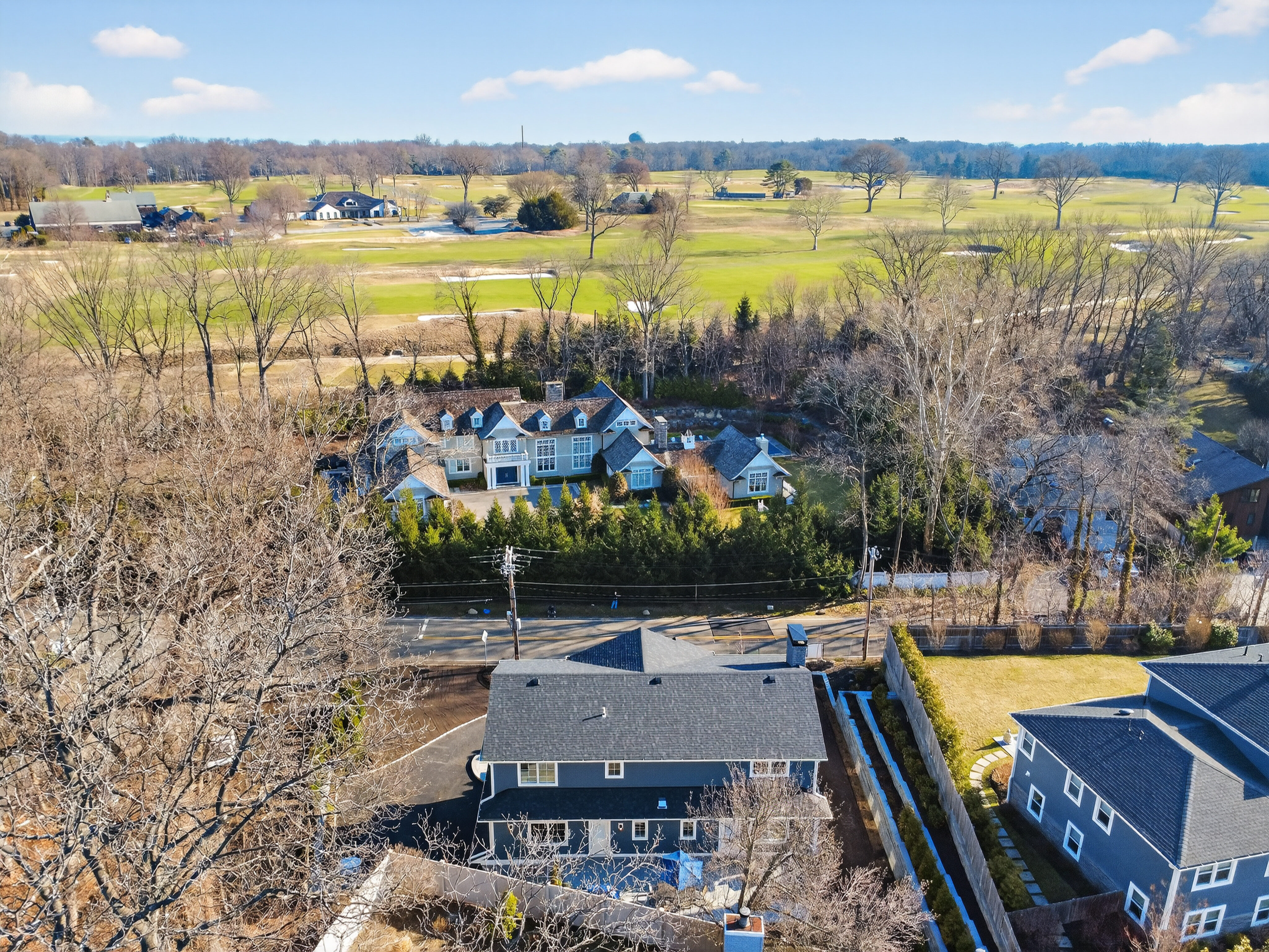 208 Cow Neck Road 