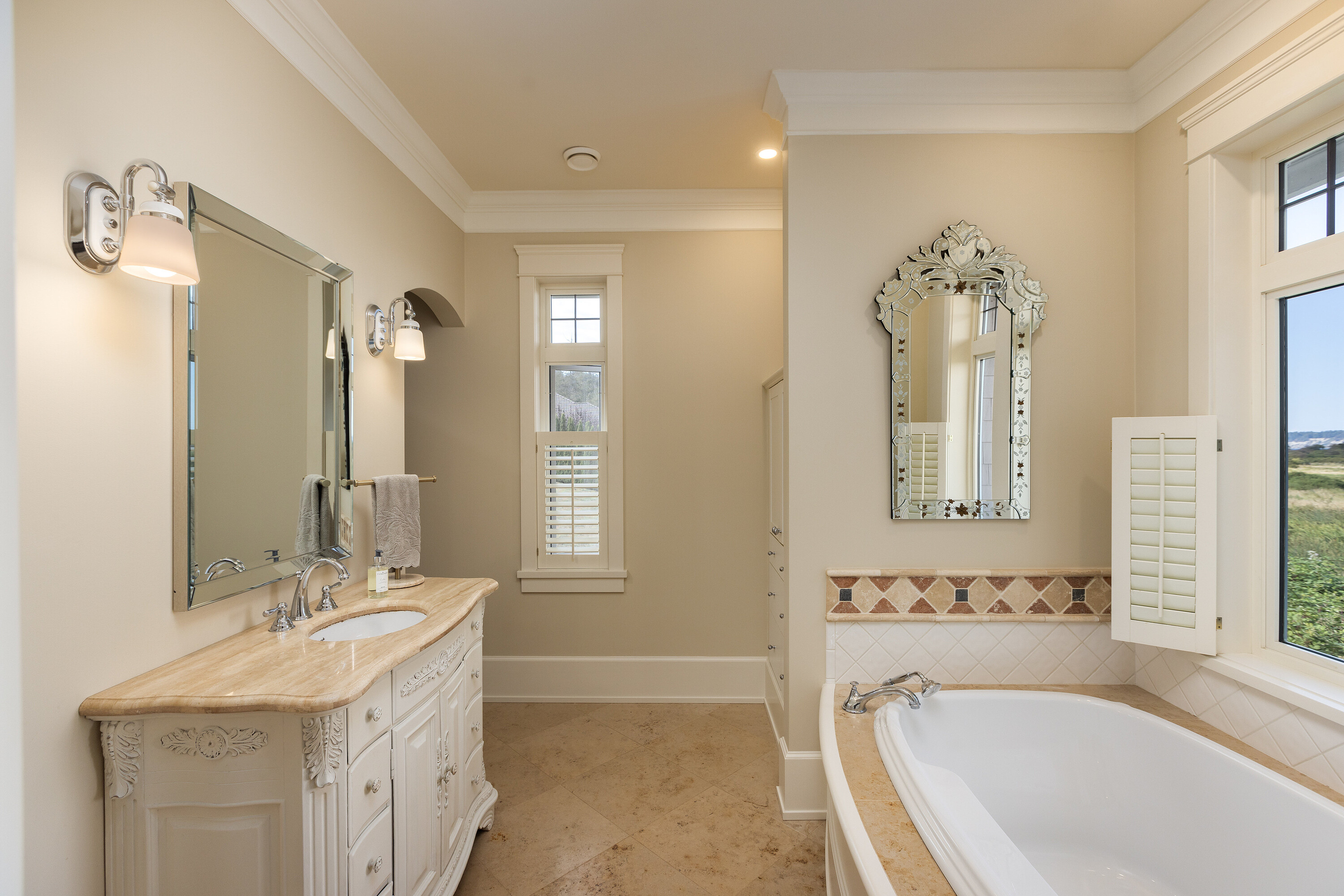 7007 Beach View Court
