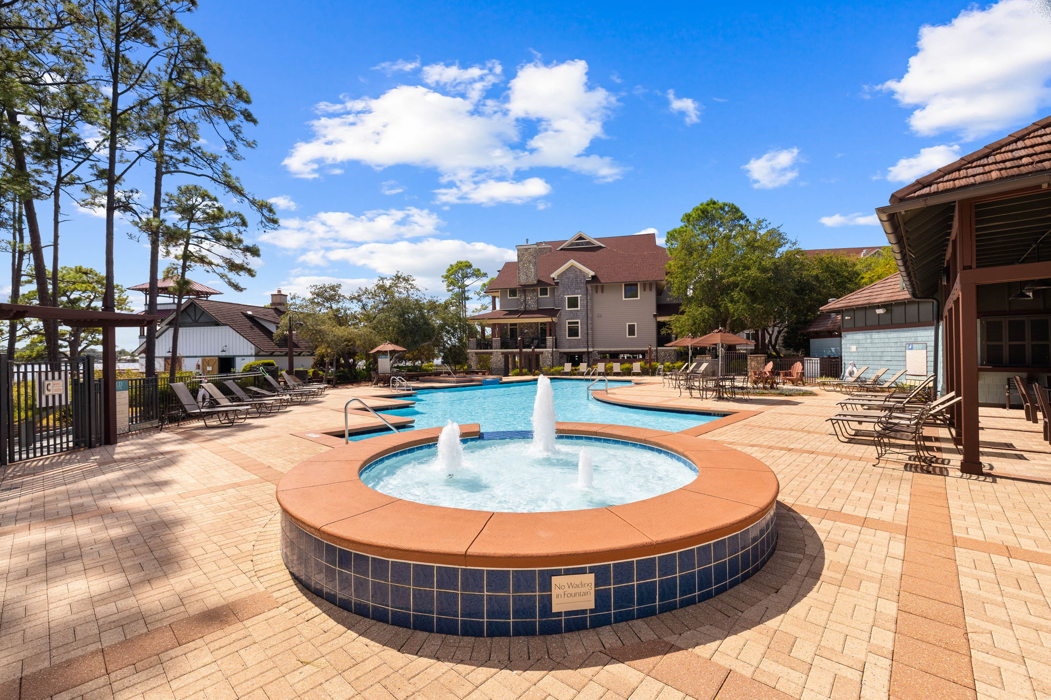 1101 Sawgrass Court 102