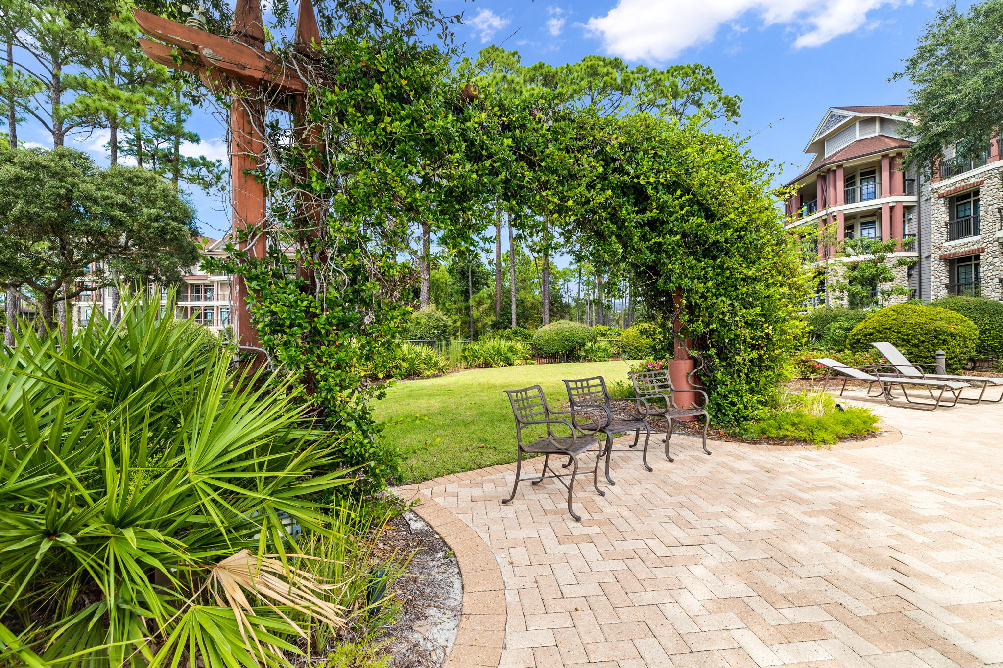 1101 Sawgrass Court 102