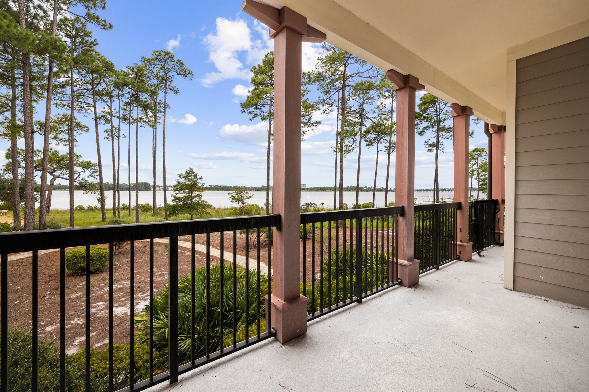 1101 Sawgrass Court 102