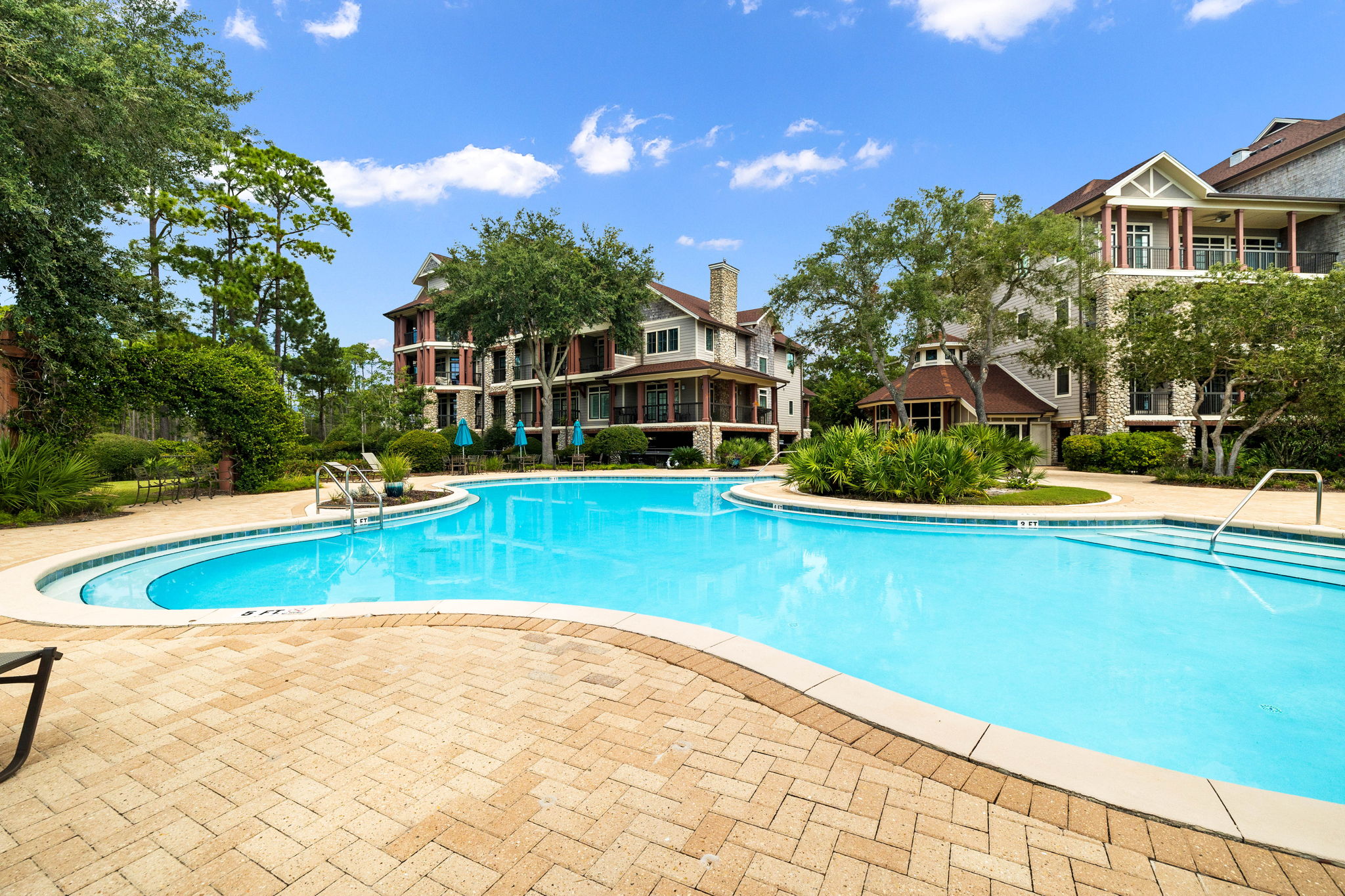 1101 Sawgrass Court 102