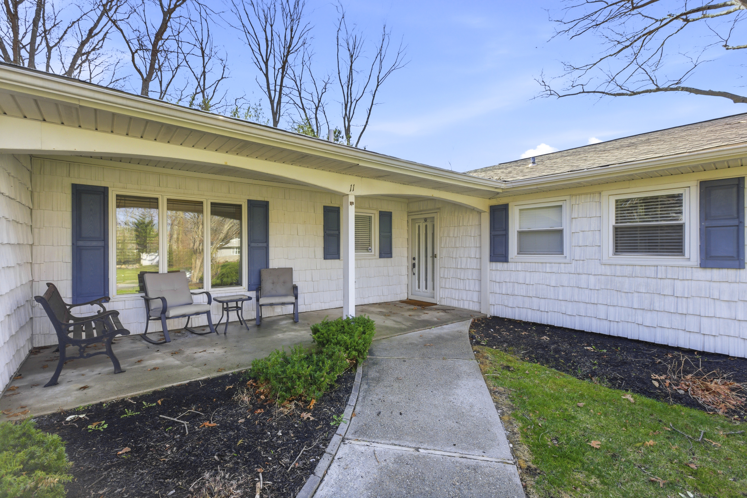 11 Shadetree Lane