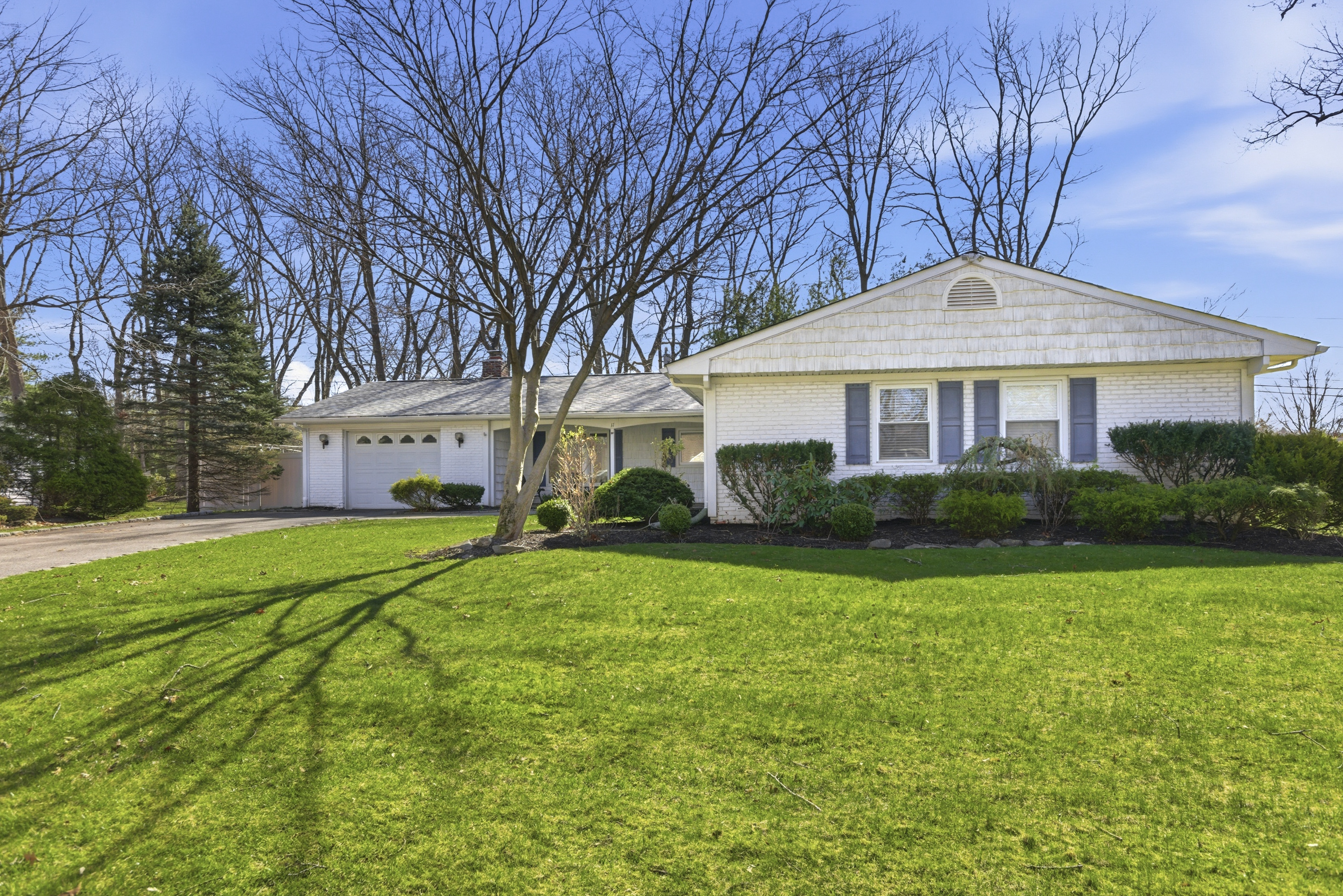 11 Shadetree Lane