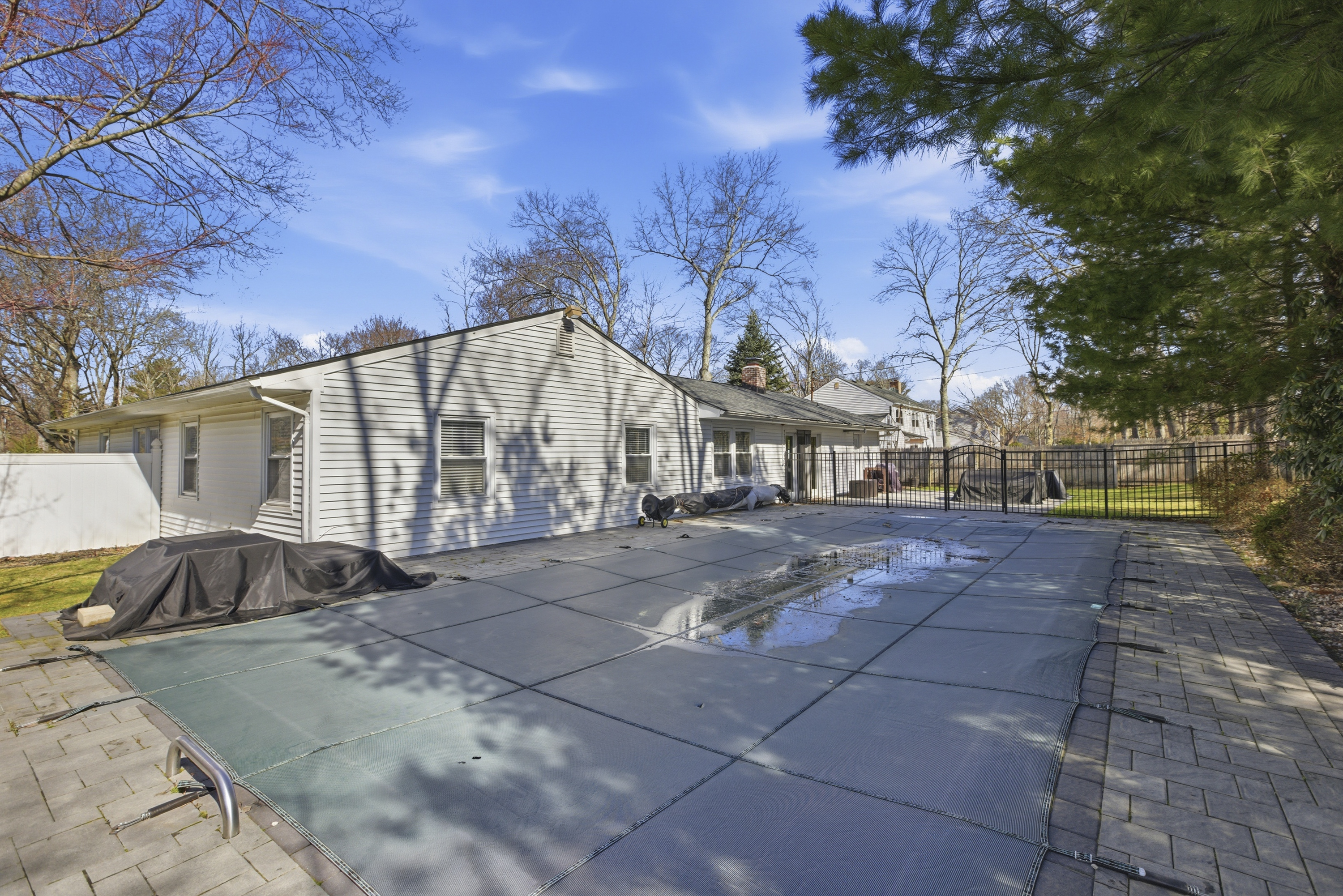 11 Shadetree Lane