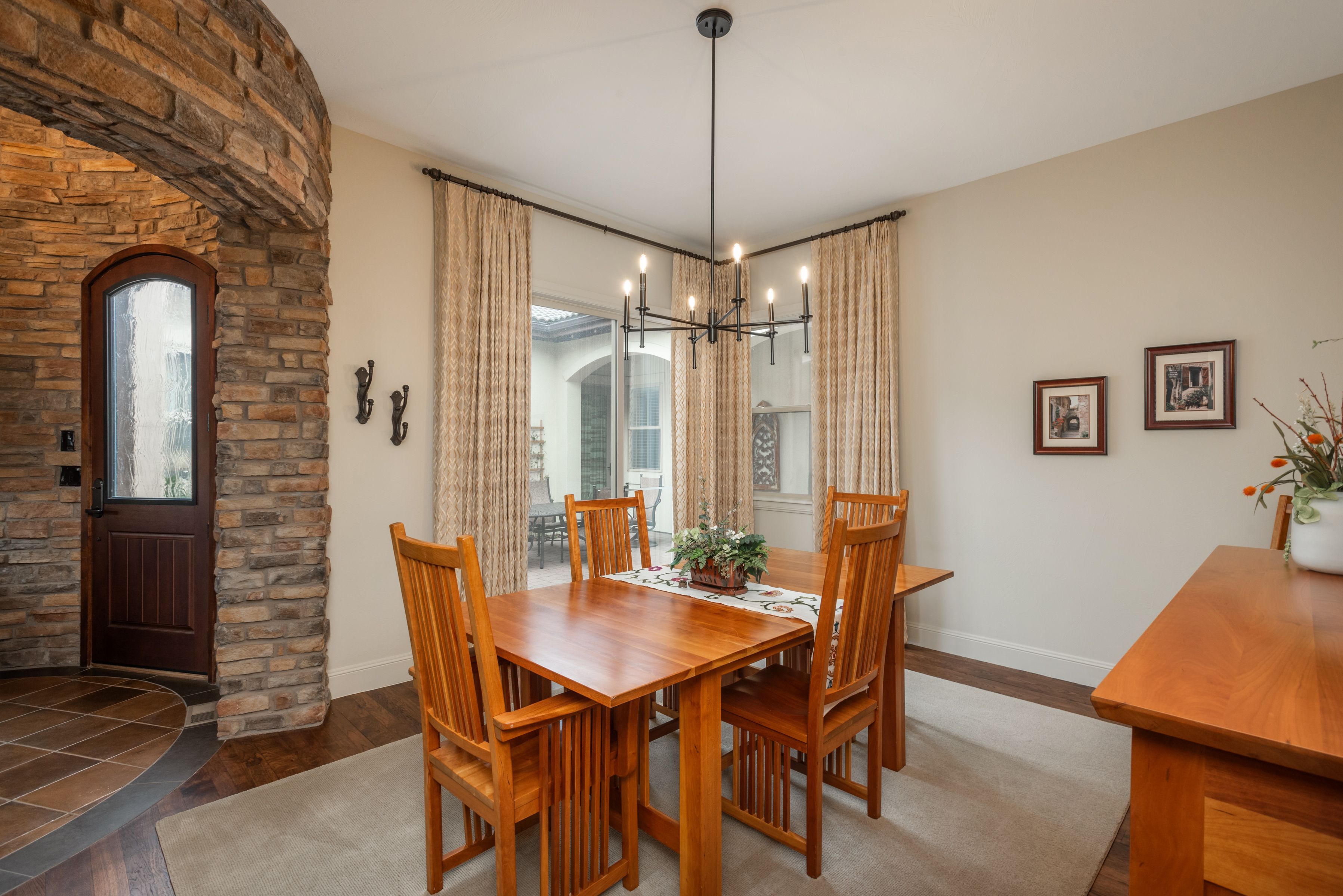 9463 Vista Hill Lane 