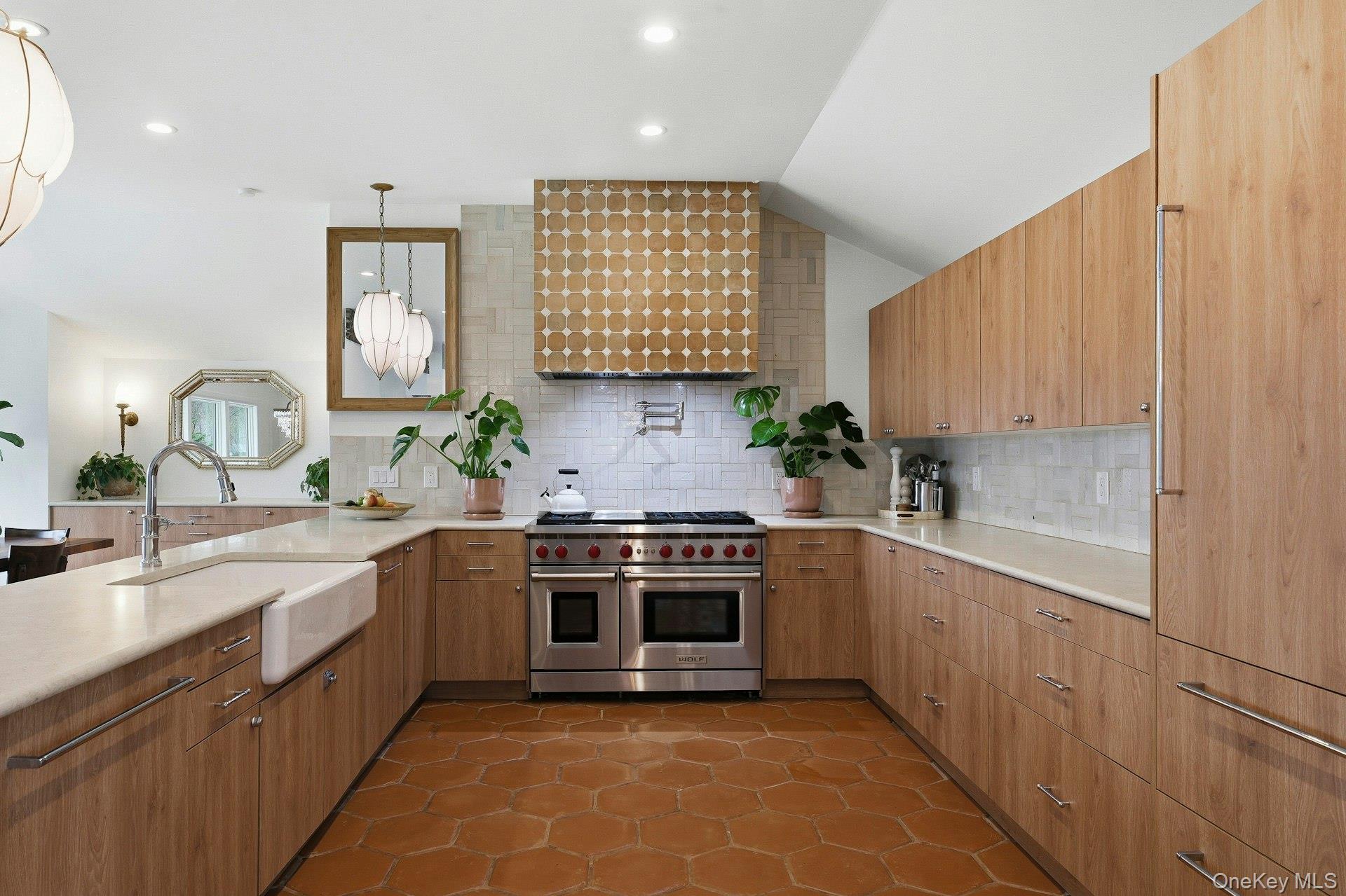 6 Greatmeadow Road