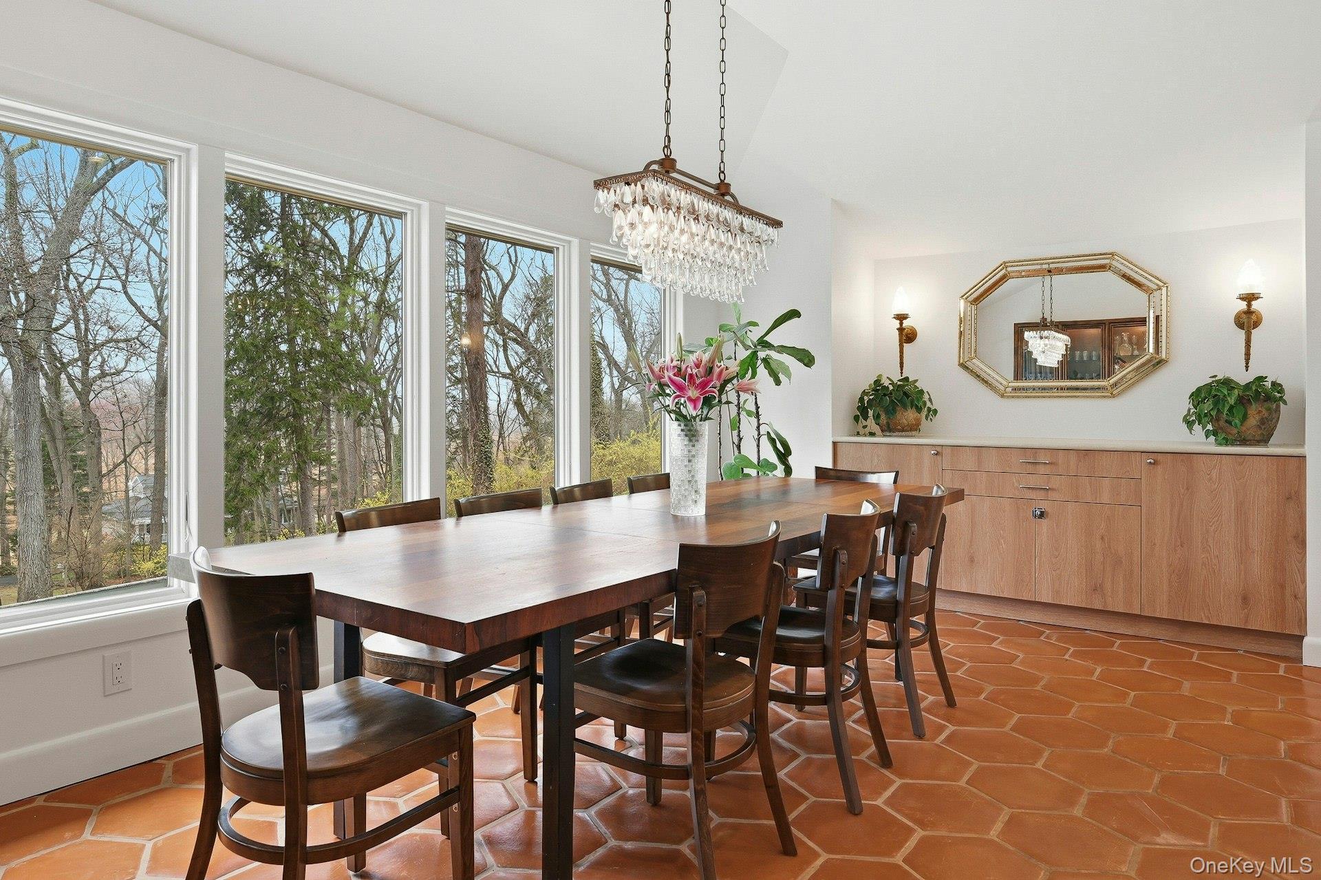 6 Greatmeadow Road