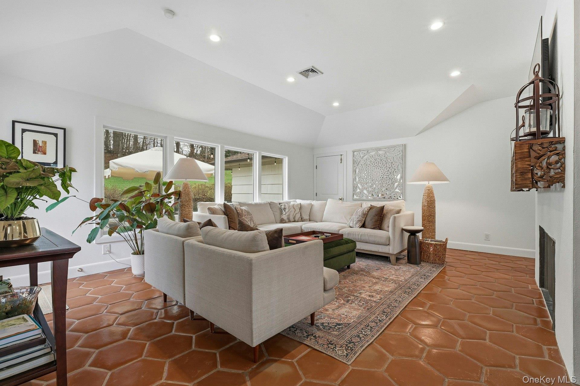 6 Greatmeadow Road