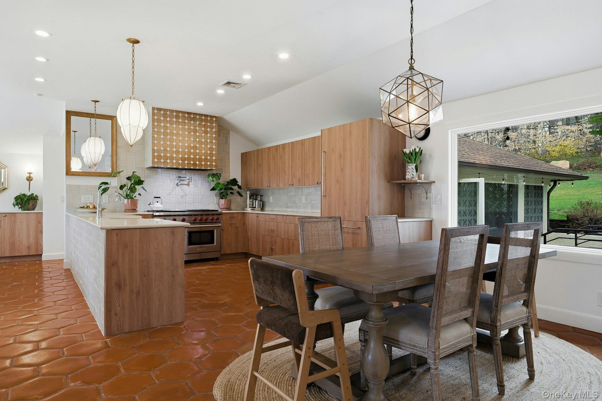 6 Greatmeadow Road