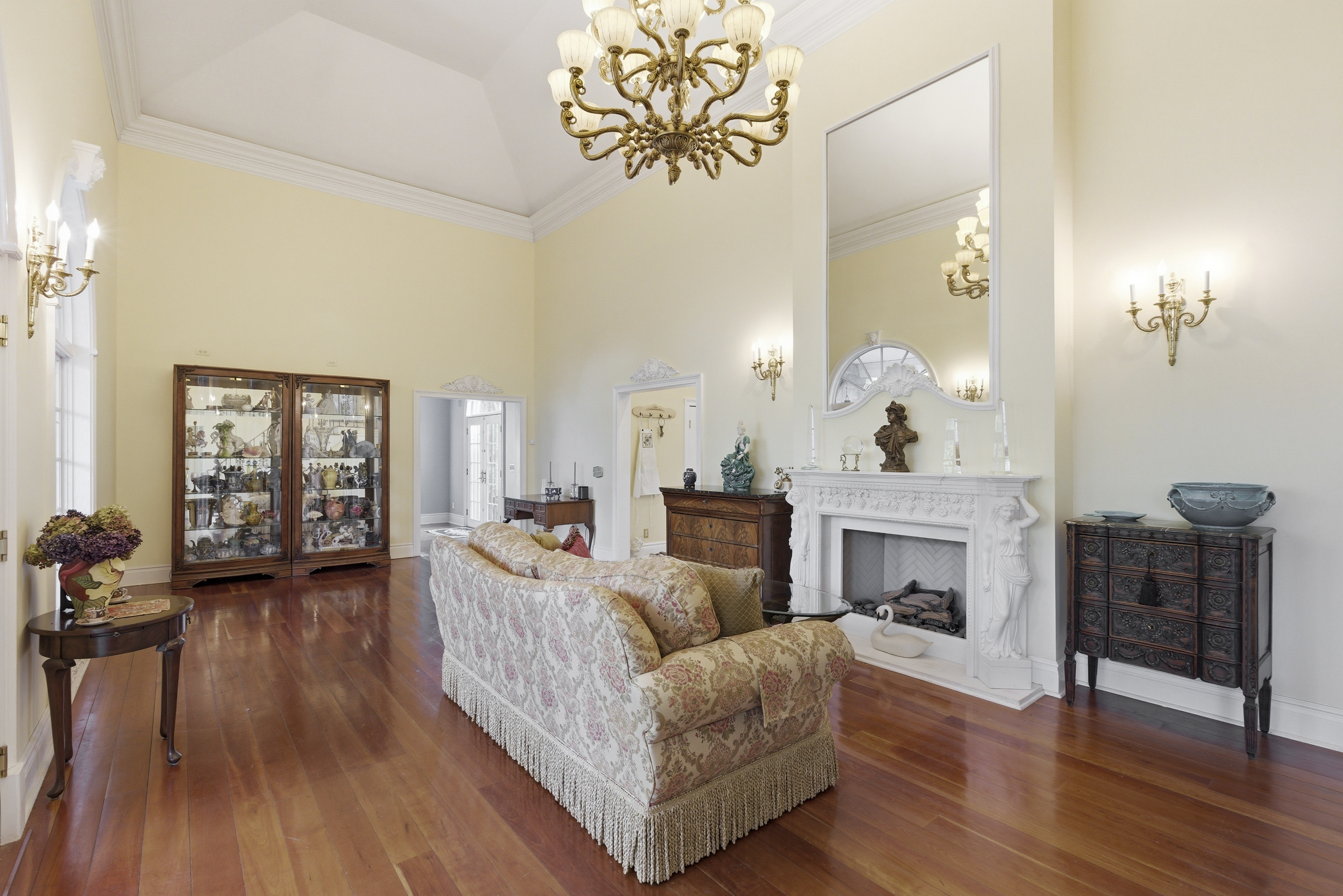 31 W Meadow Road 