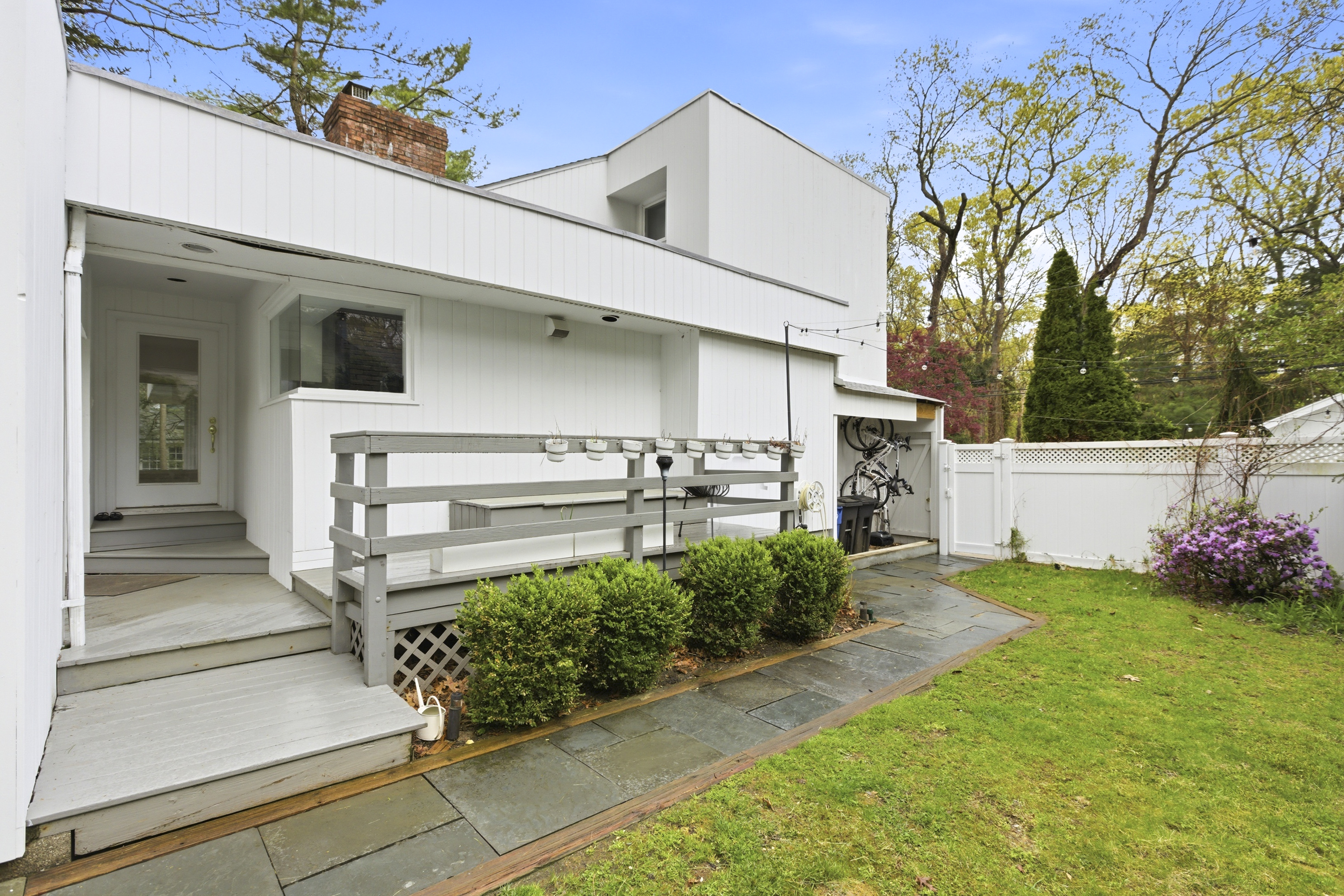 33 Hillside Road