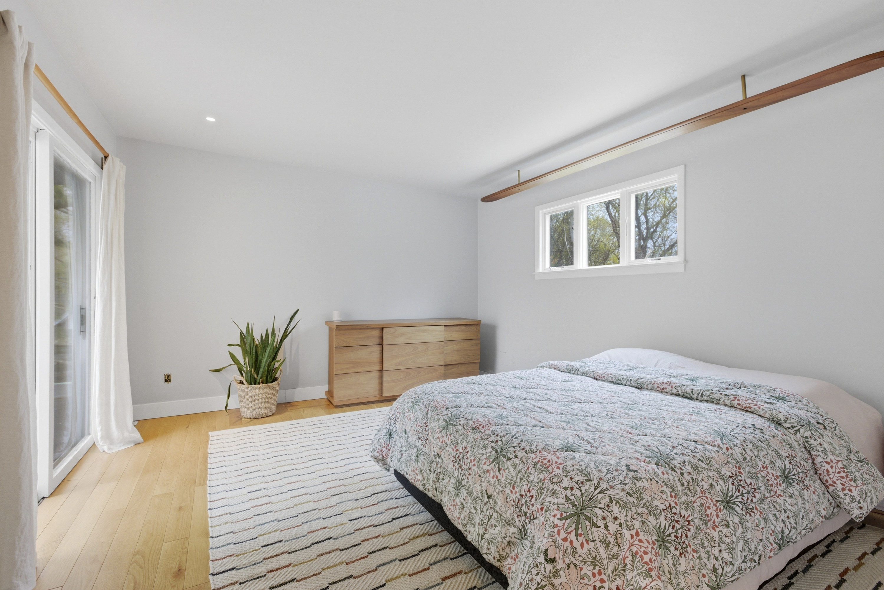 33 Hillside Road
