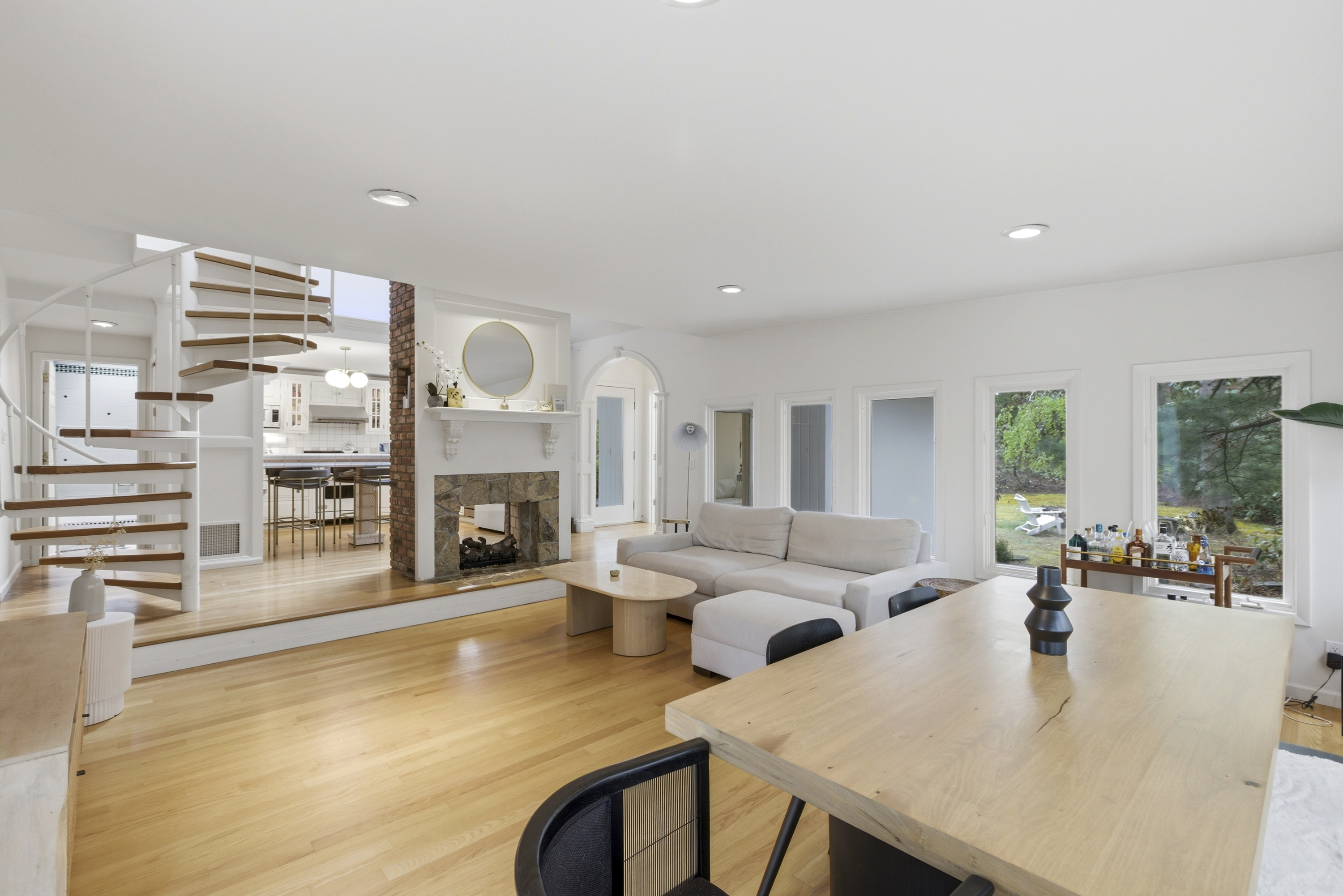 33 Hillside Road