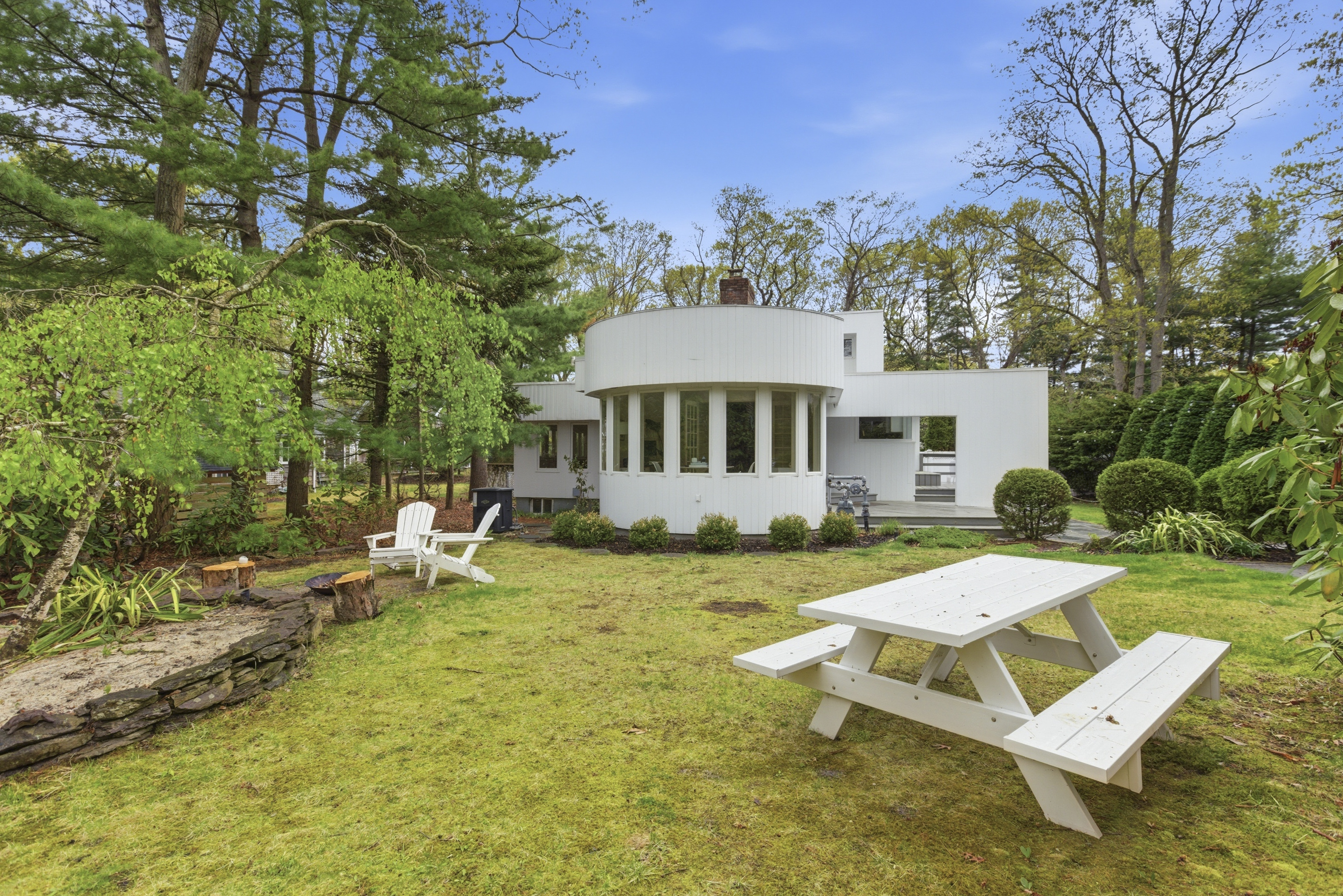 33 Hillside Road