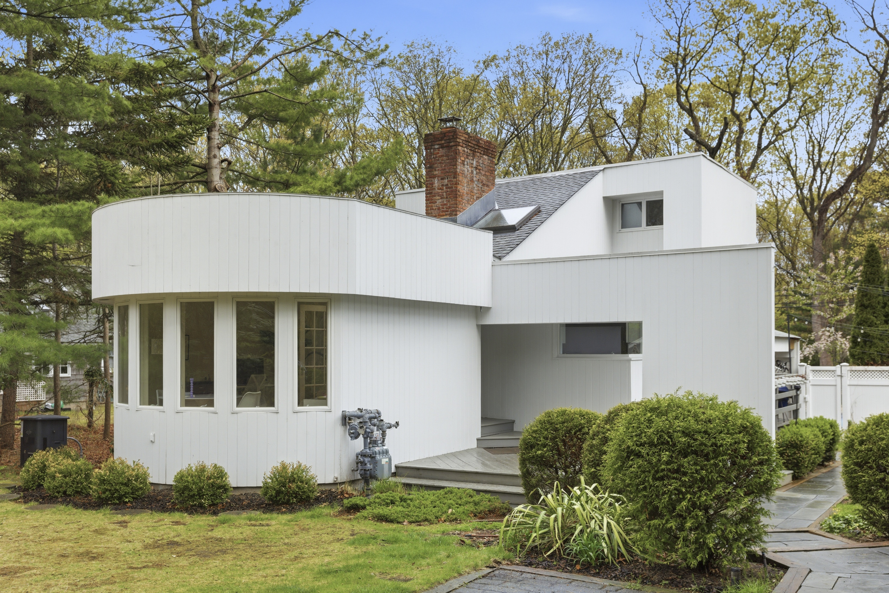 33 Hillside Road