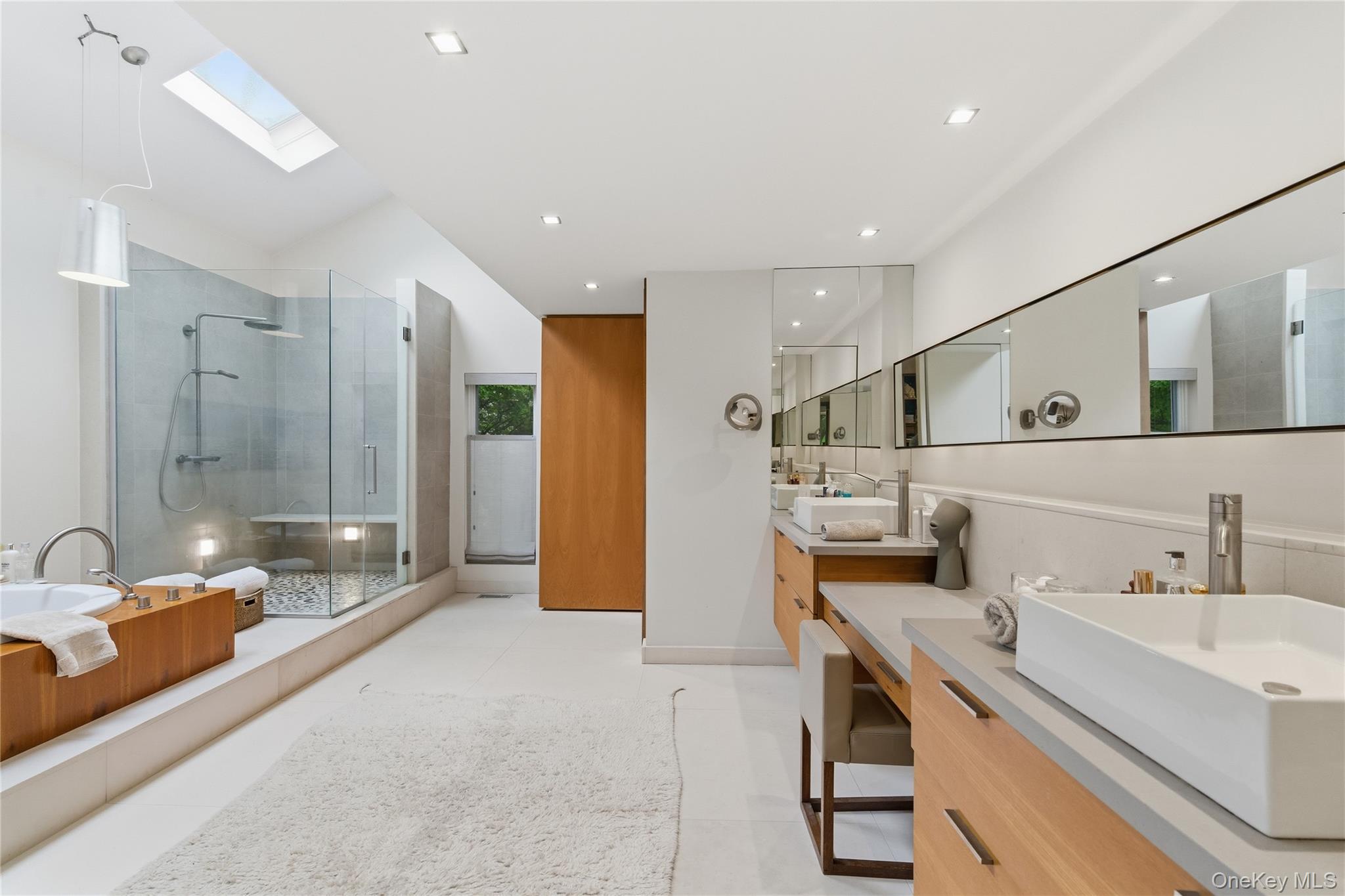 93 Hoaglands Lane 