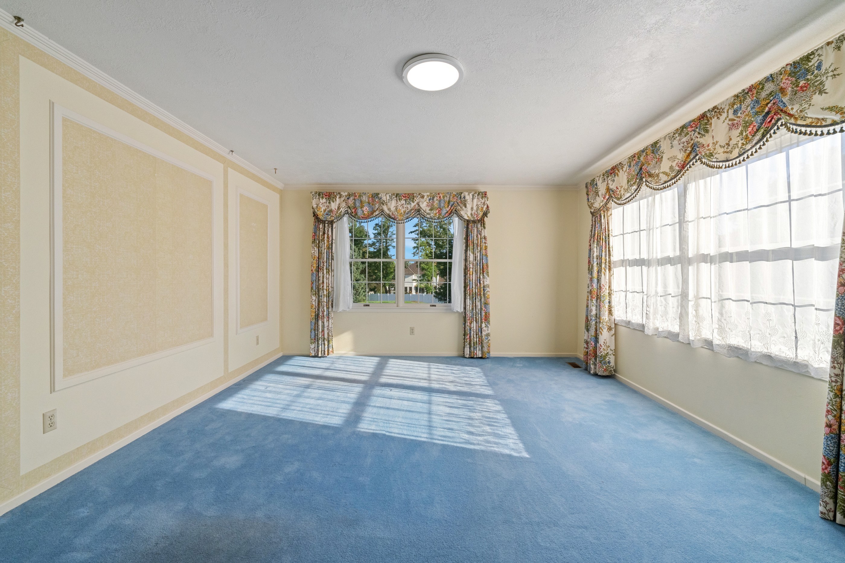 2208 Tawny Woods Place 