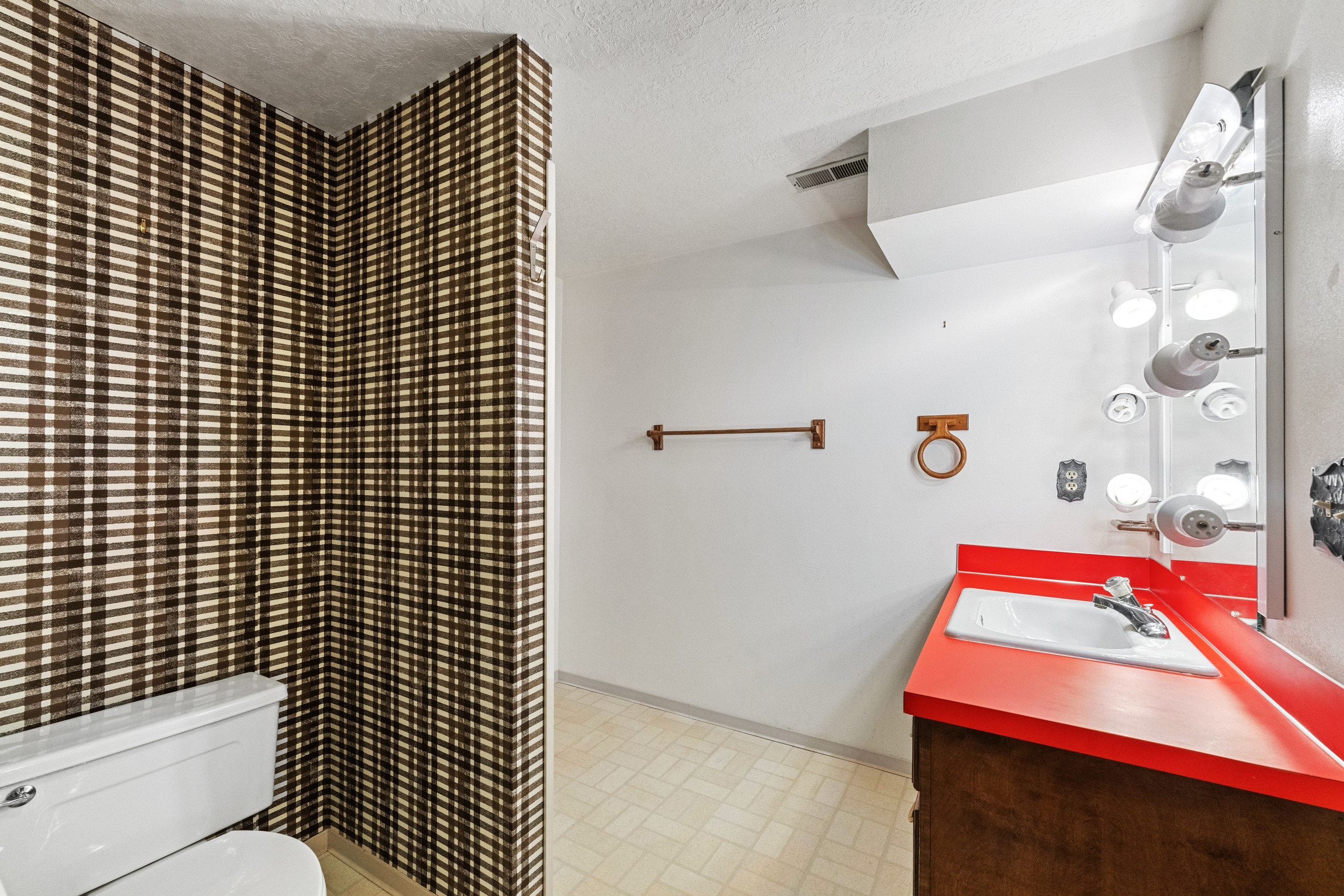 2208 Tawny Woods Place 