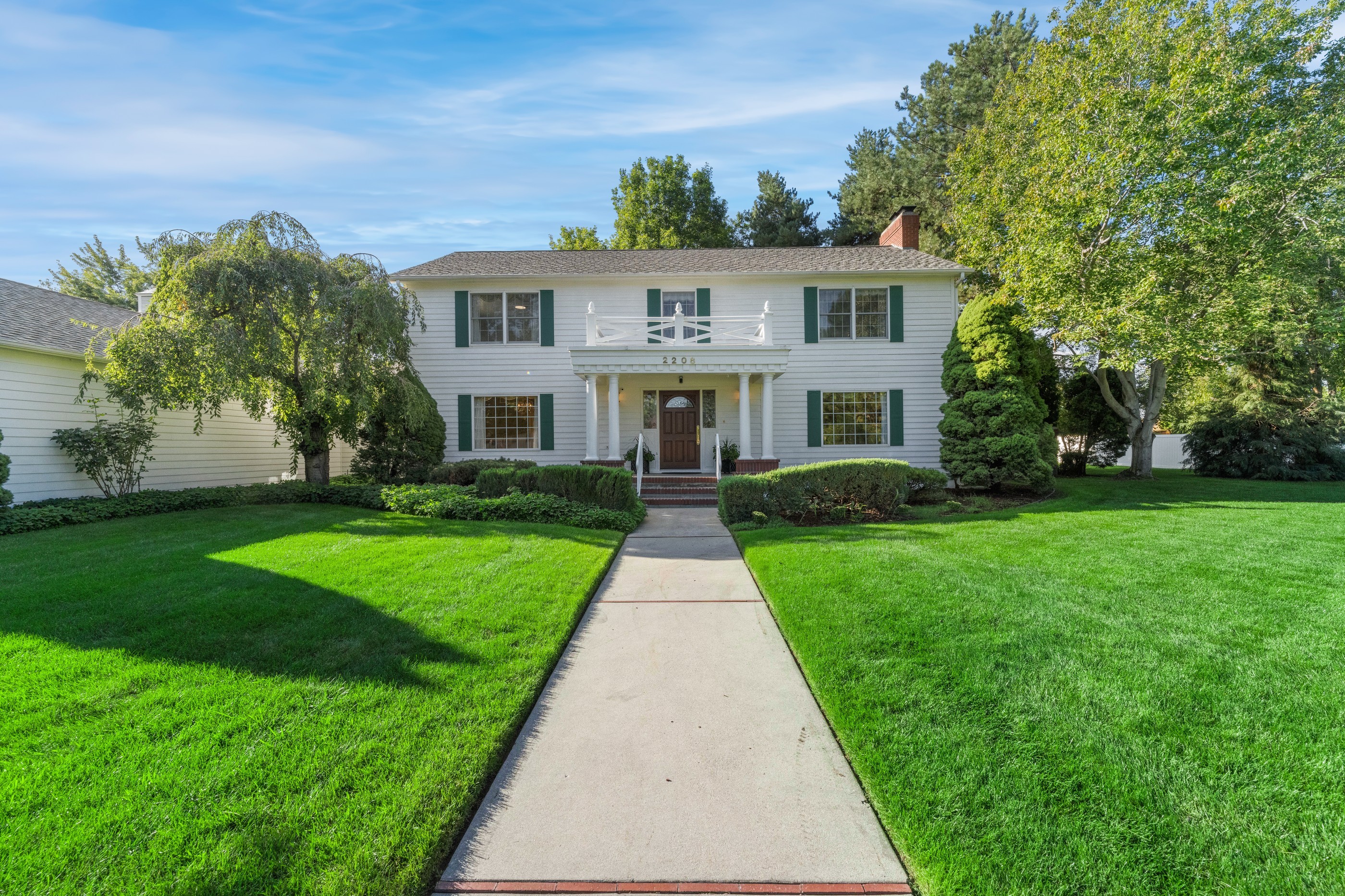 2208 Tawny Woods Place 