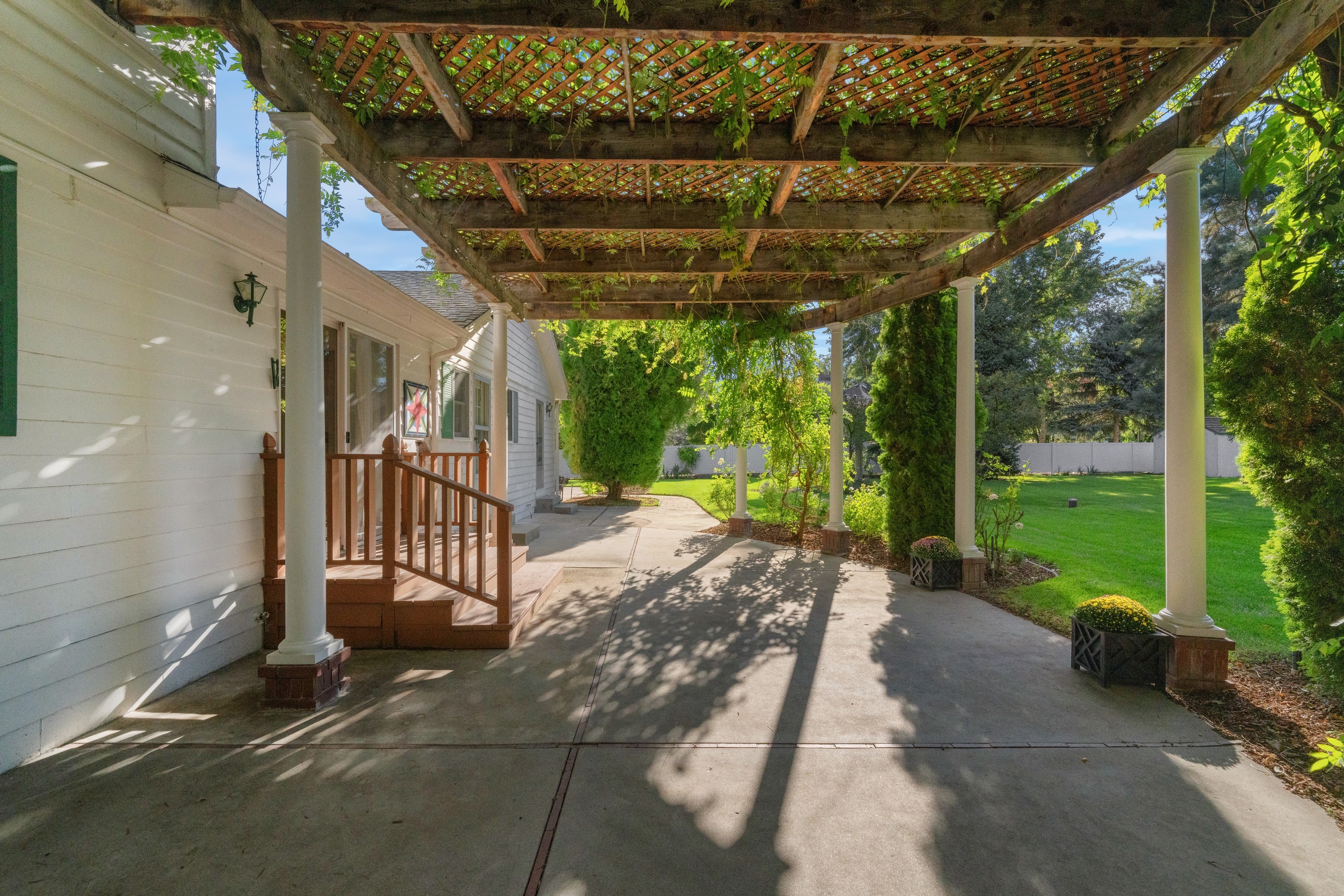 2208 Tawny Woods Place 