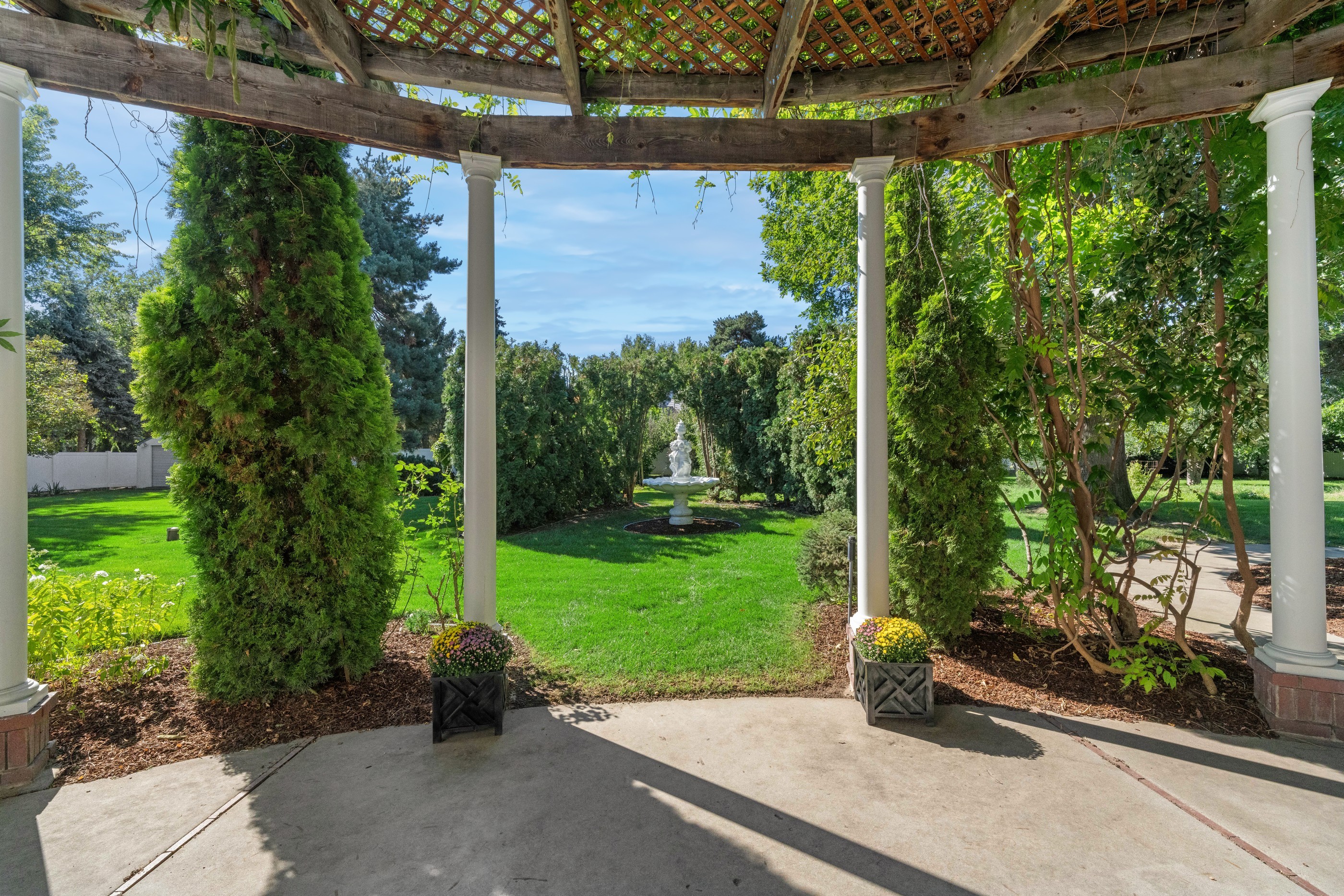 2208 Tawny Woods Place 