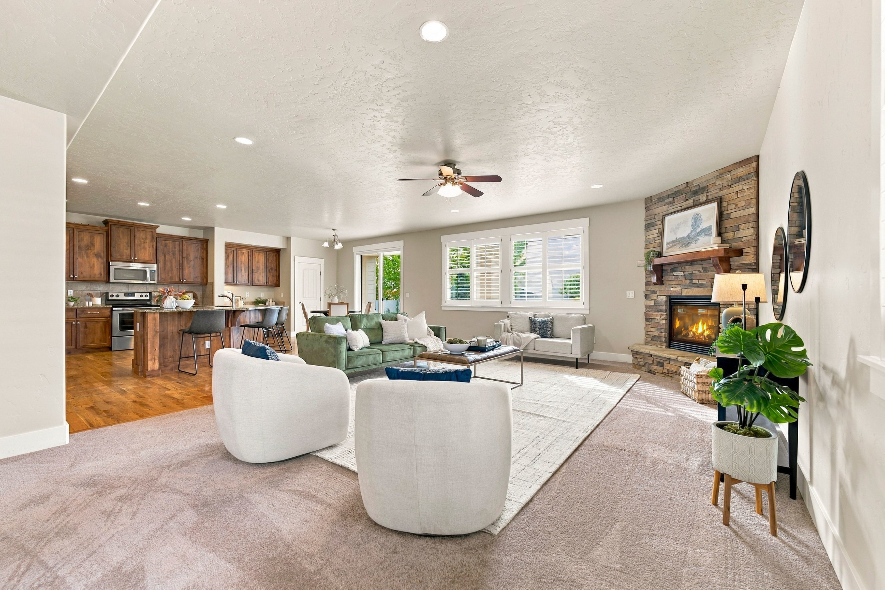 265 W Hidden Meadow Way