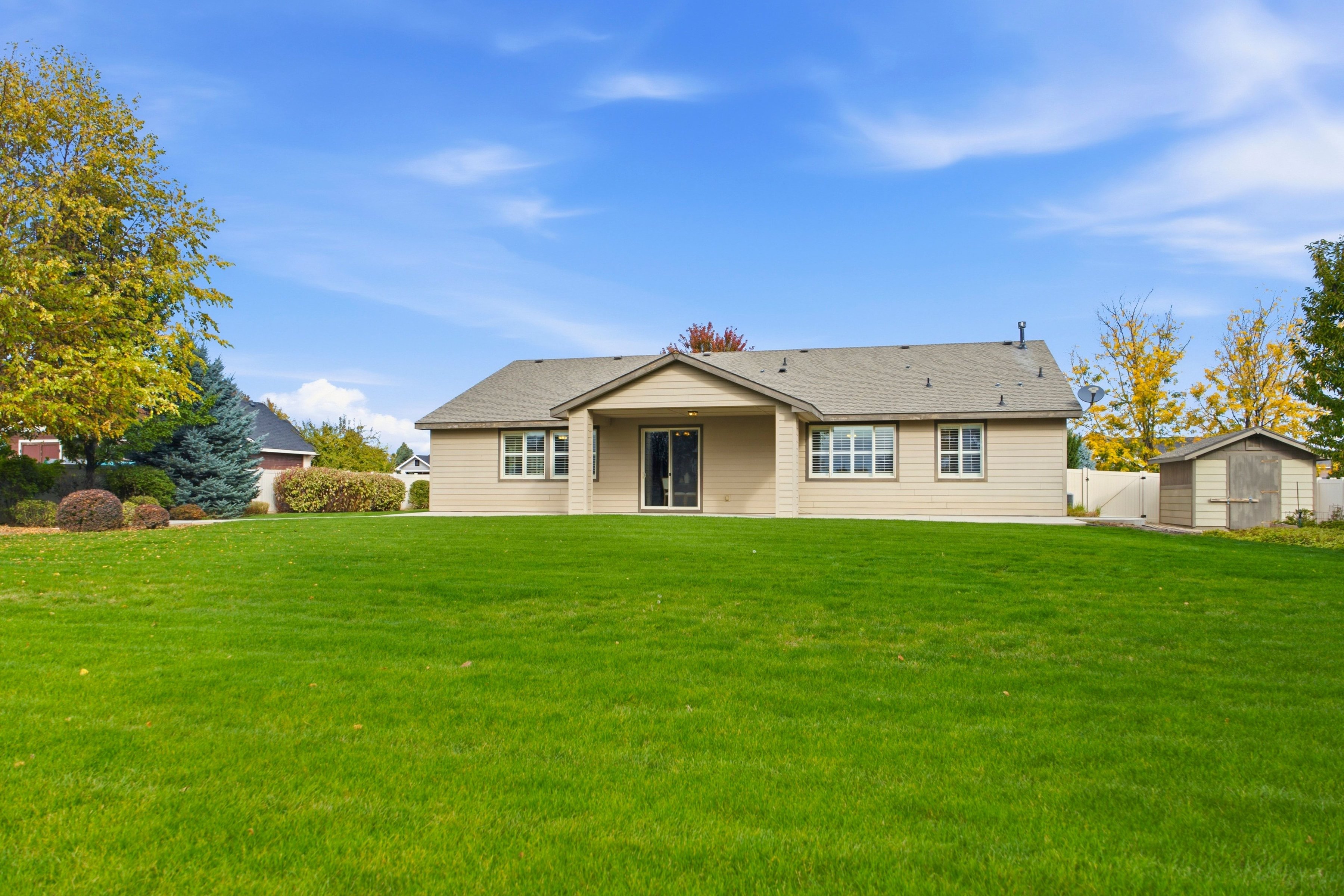 265 W Hidden Meadow Way