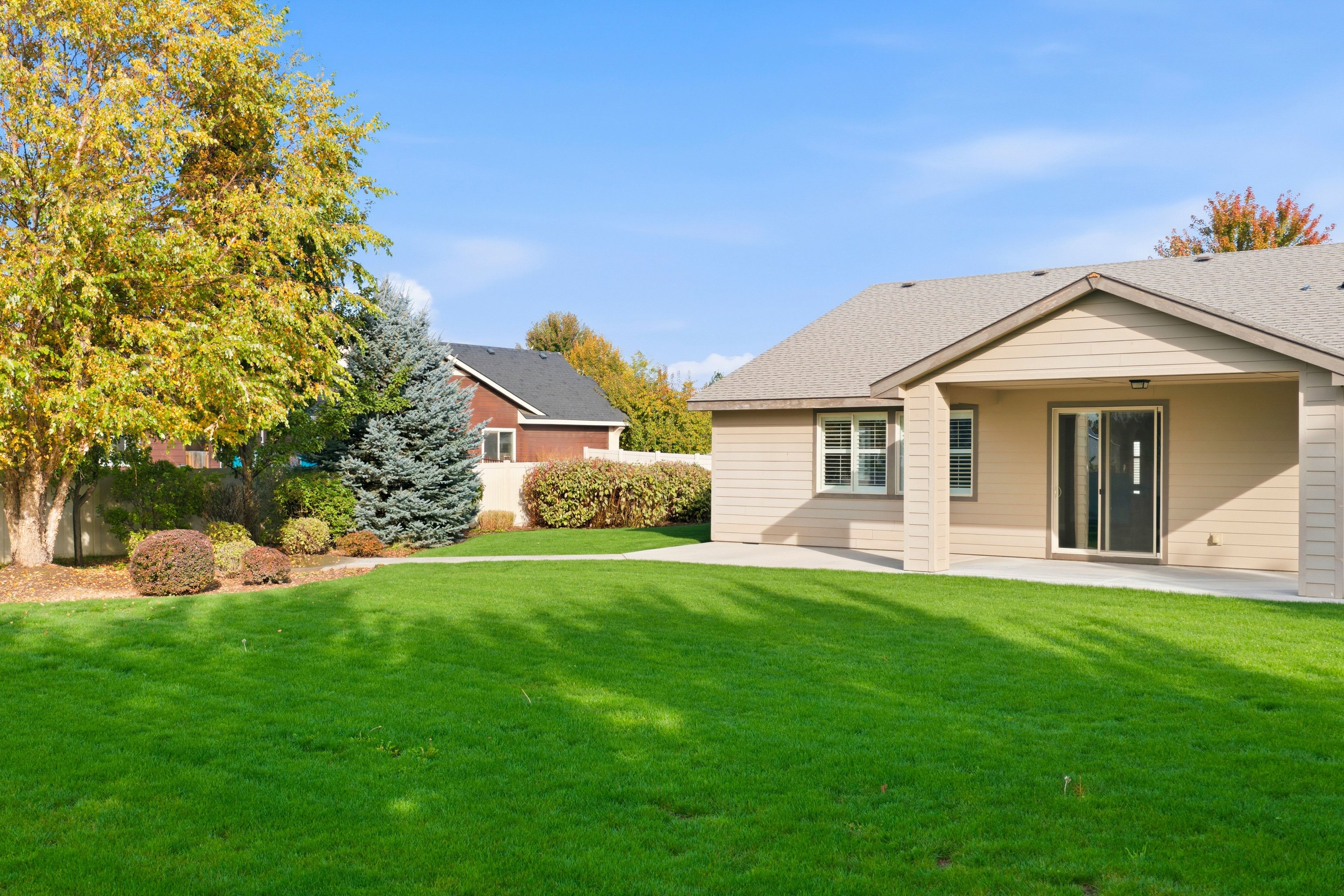 265 W Hidden Meadow Way