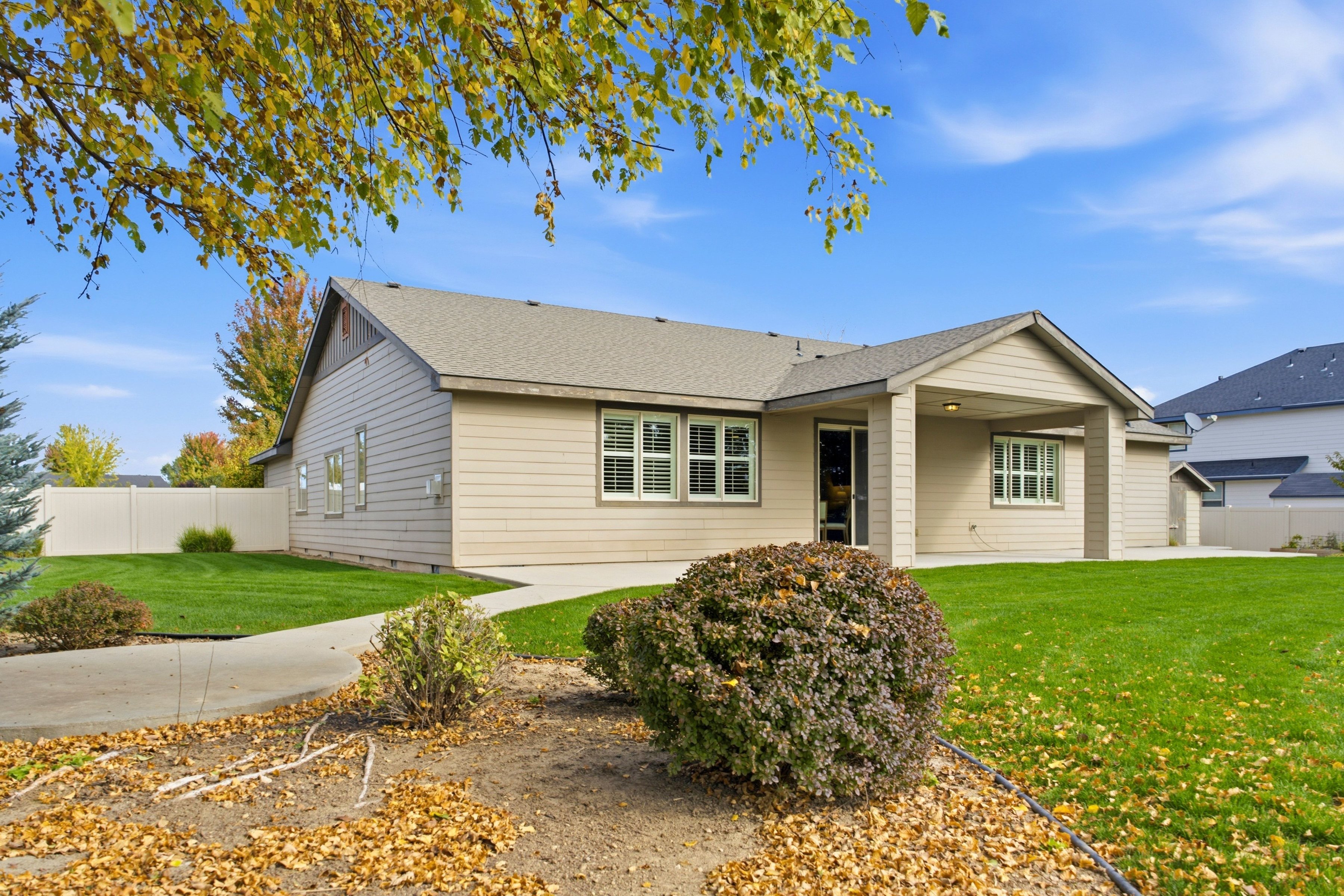 265 W Hidden Meadow Way