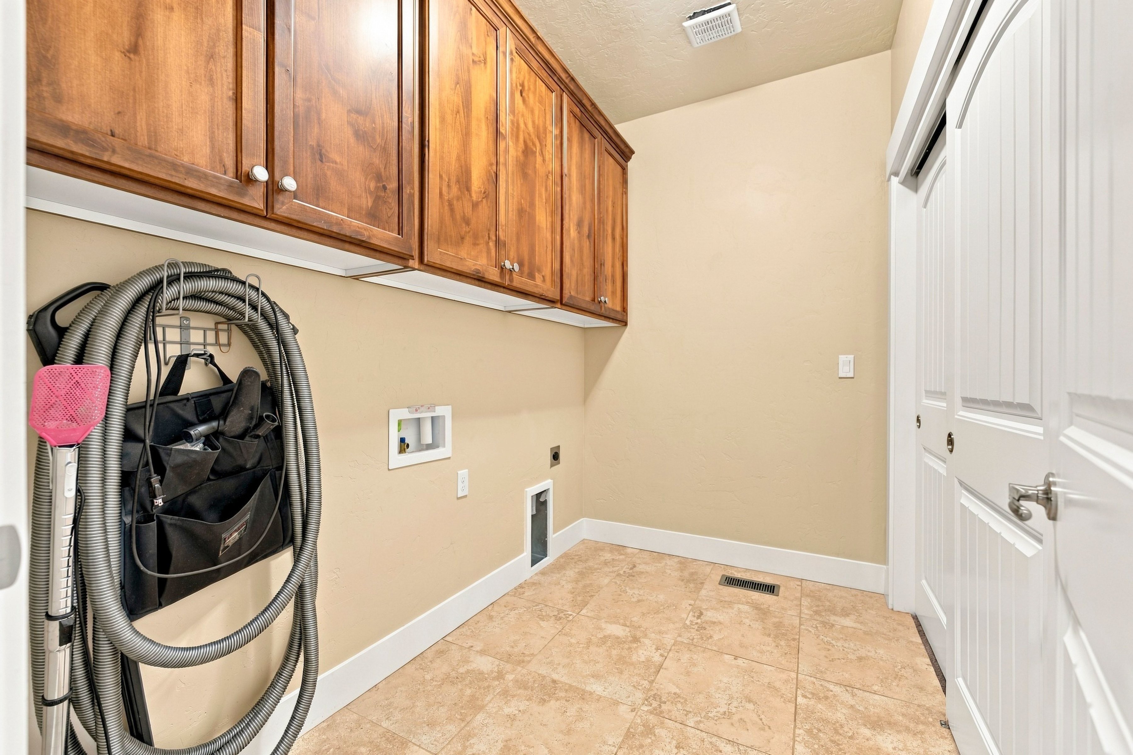 265 W Hidden Meadow Way