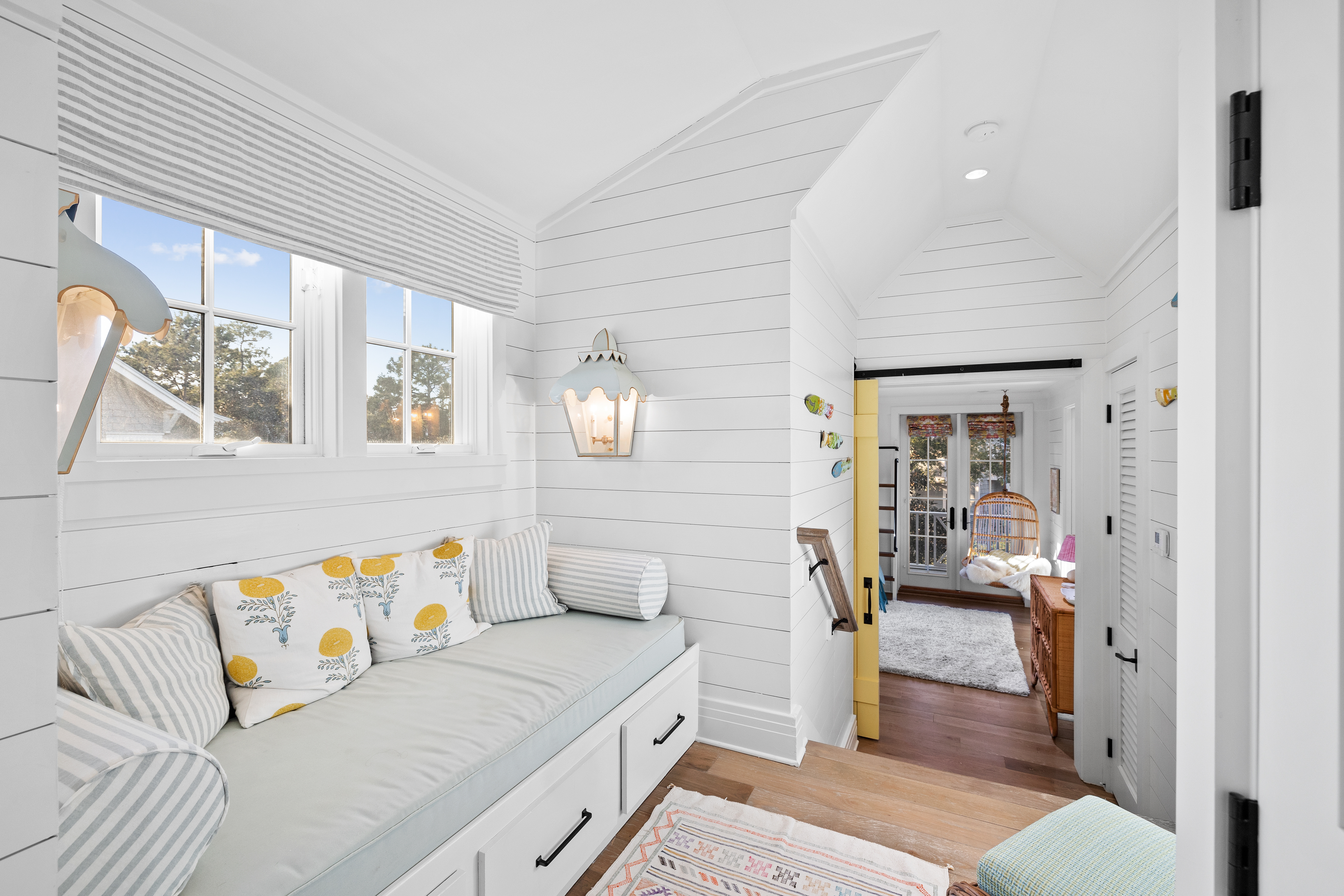 29 Yacht Pond Lane West 