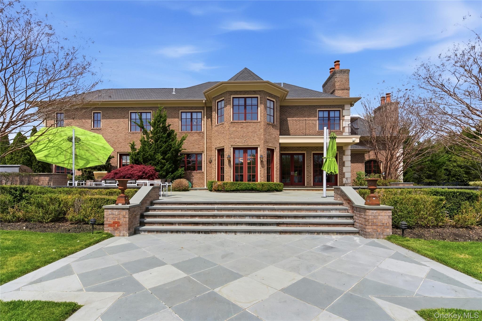 6 Evergreen Way