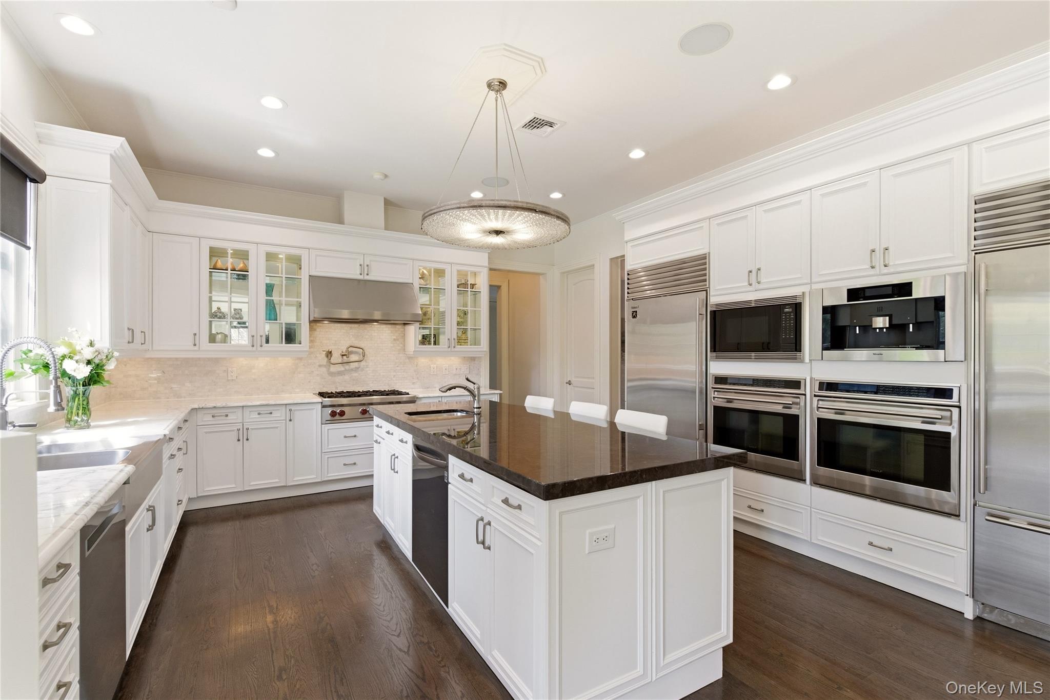 6 Evergreen Way