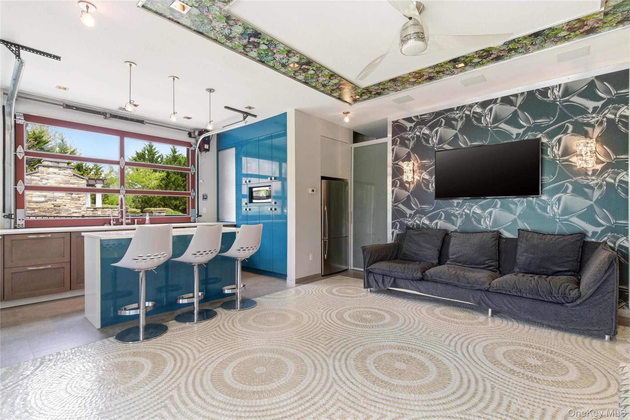 6 Evergreen Way
