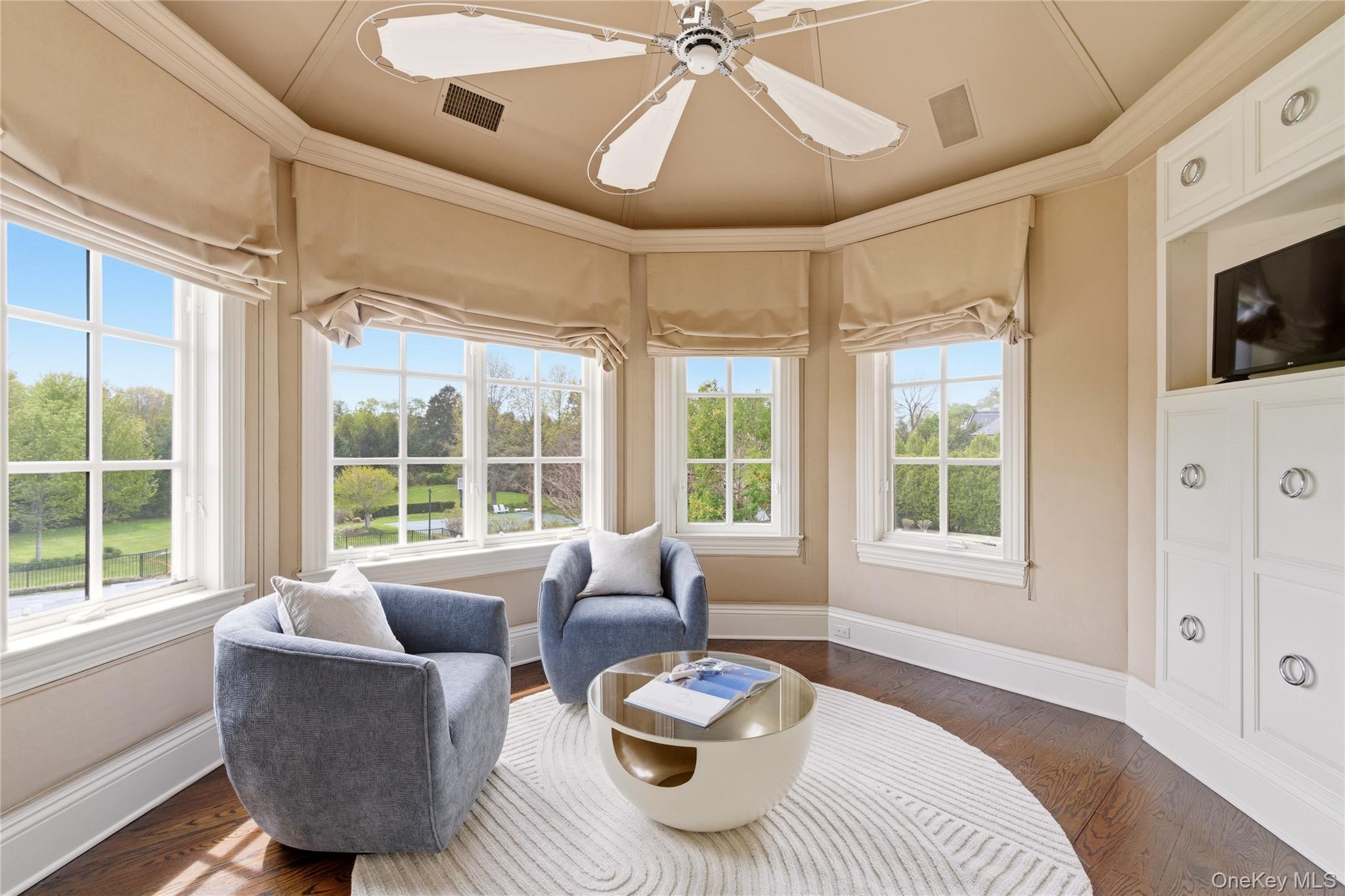 6 Evergreen Way