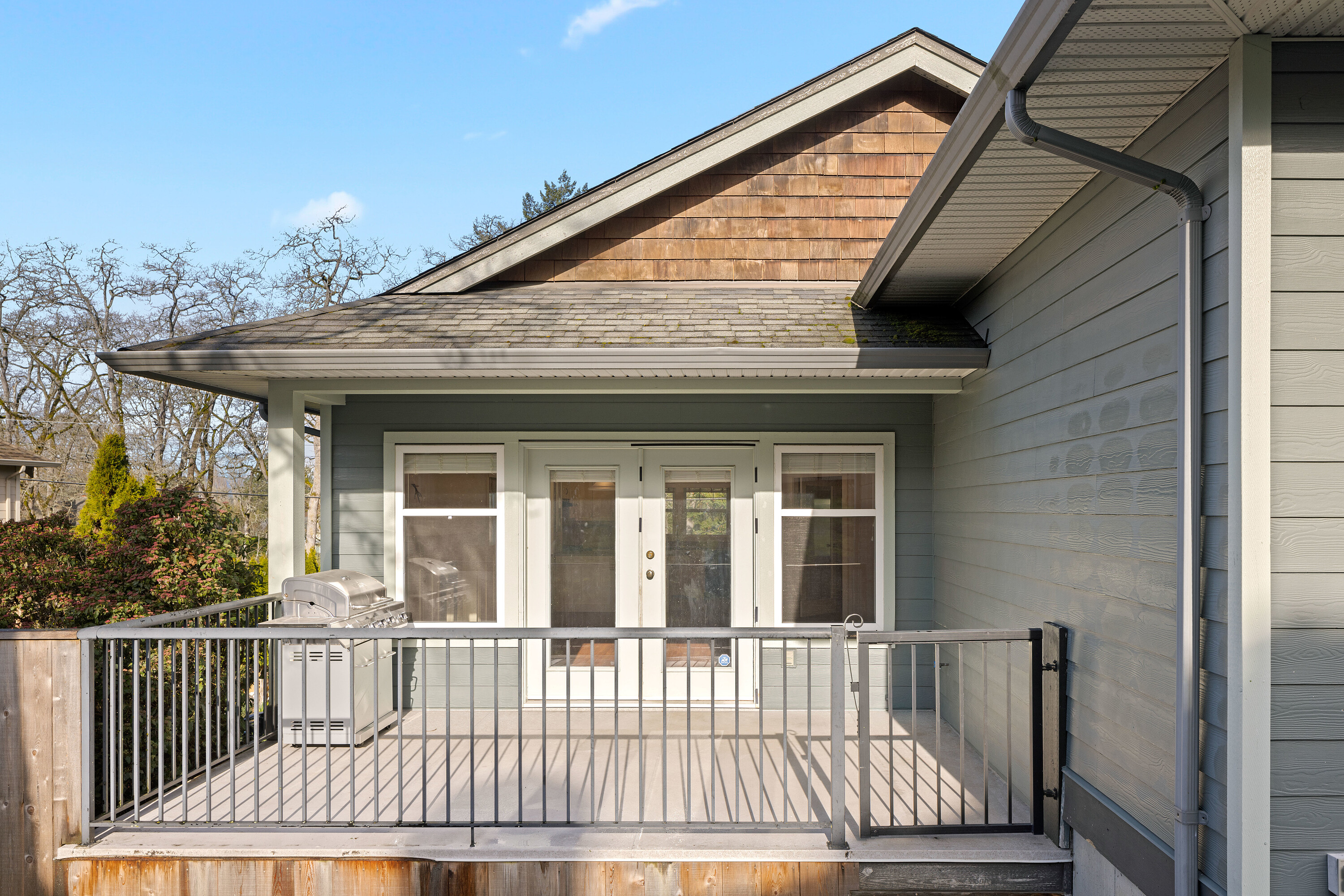 825 Rogers Avenue